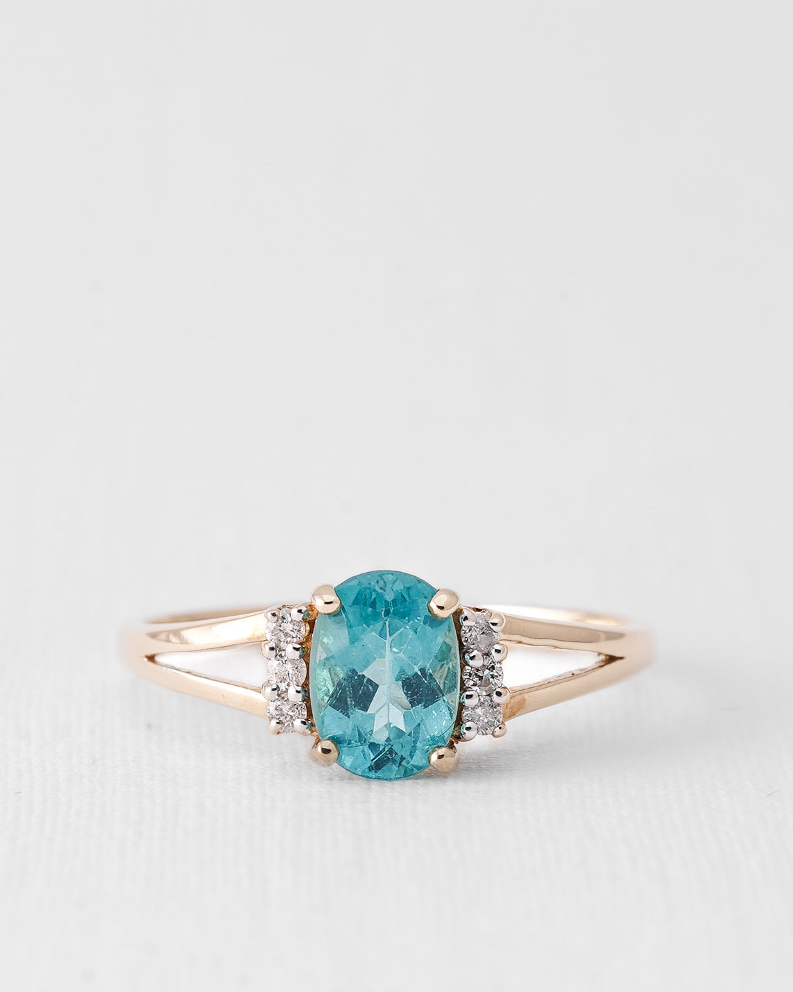 Alaris | Vintage Blauw Kwarts Solitair & Diamant Details Ring