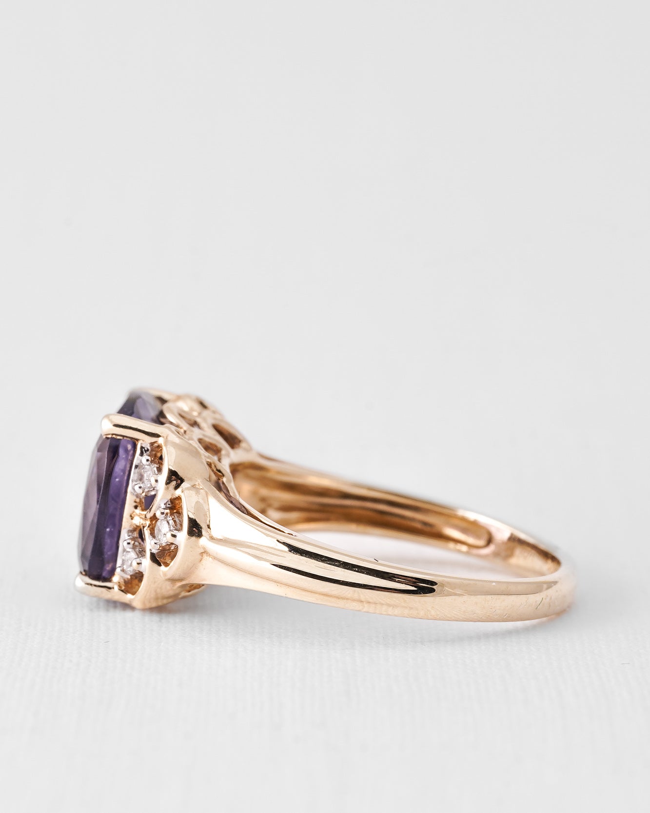 Orielle | Vintage Ioliet Solitaire & Diamant Details Ring