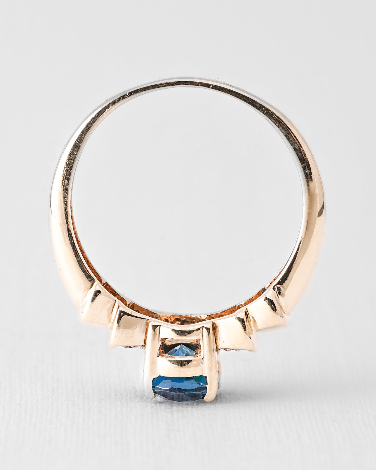 Verella | Vintage Topaas Solitair en Diamant Details Ring