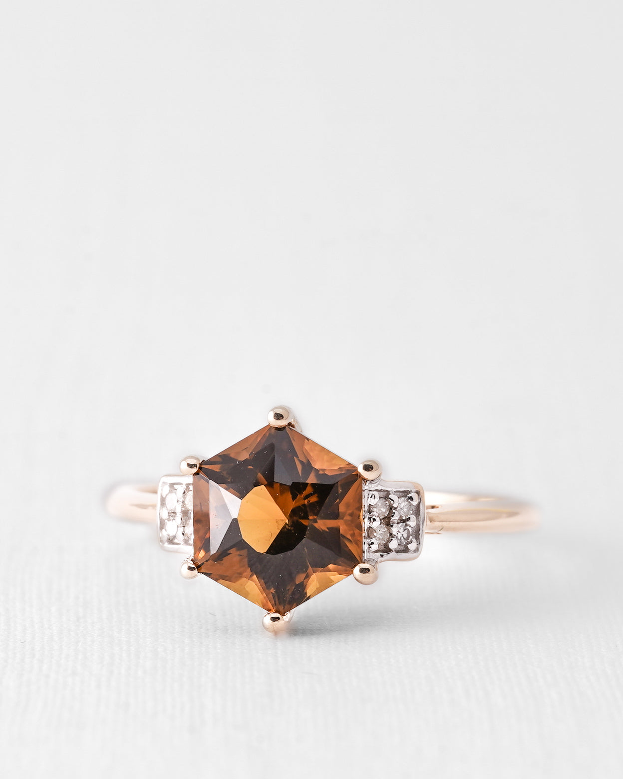 Solenna | Vintage Rookkwarts Solitair & Diamant Details Ring