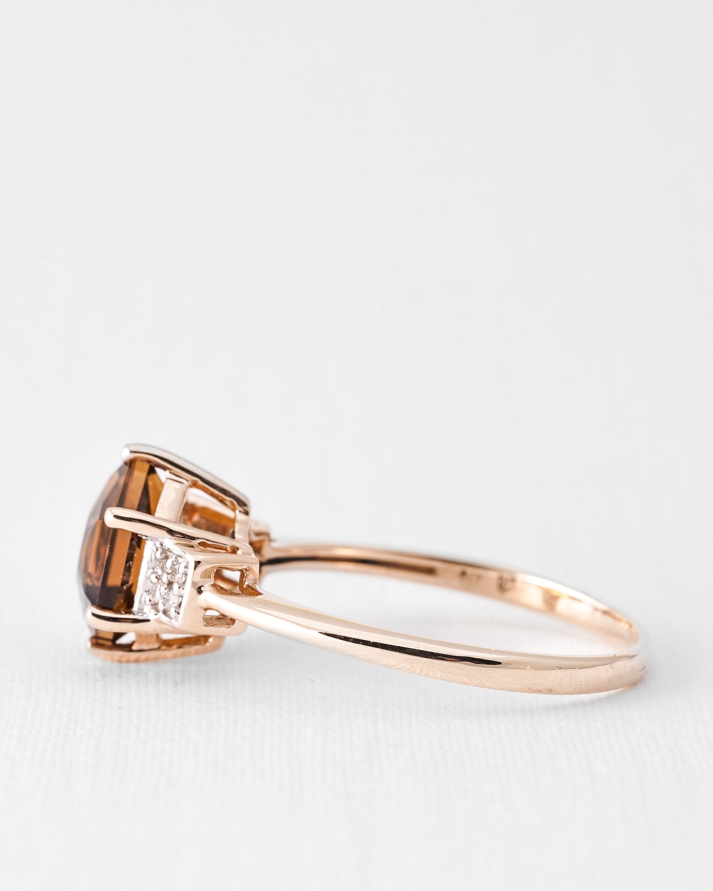 Solenna | Vintage Rookkwarts Solitair & Diamant Details Ring