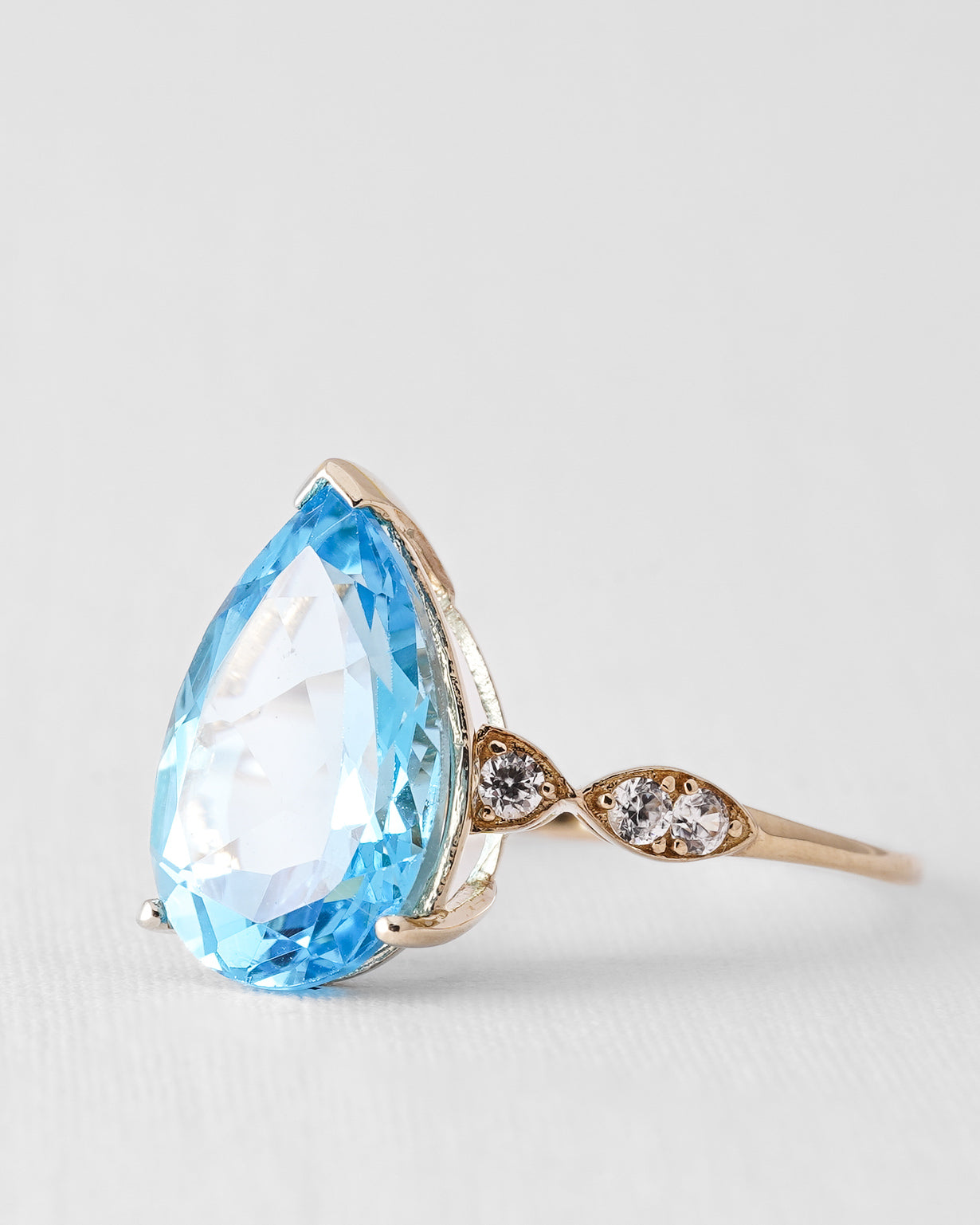 Nalora | Vintage Blauwe Topaas Dress Ring