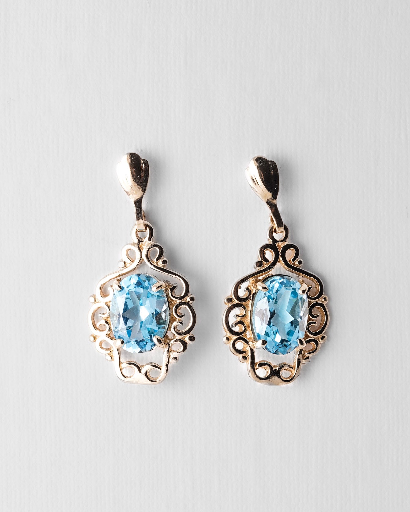 Thaloria | Vintage Blauwe Topaas Oorbellen