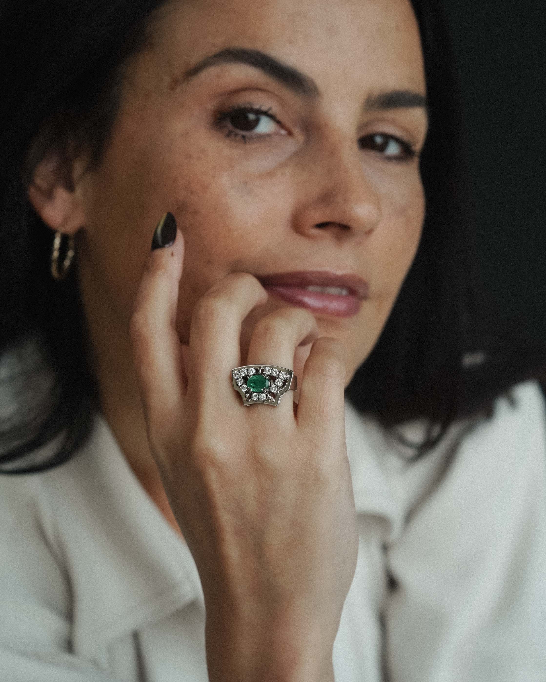 Veyla | 14K Briljant (0.6ct) & Smaragd (1.8ct) Statement Ring