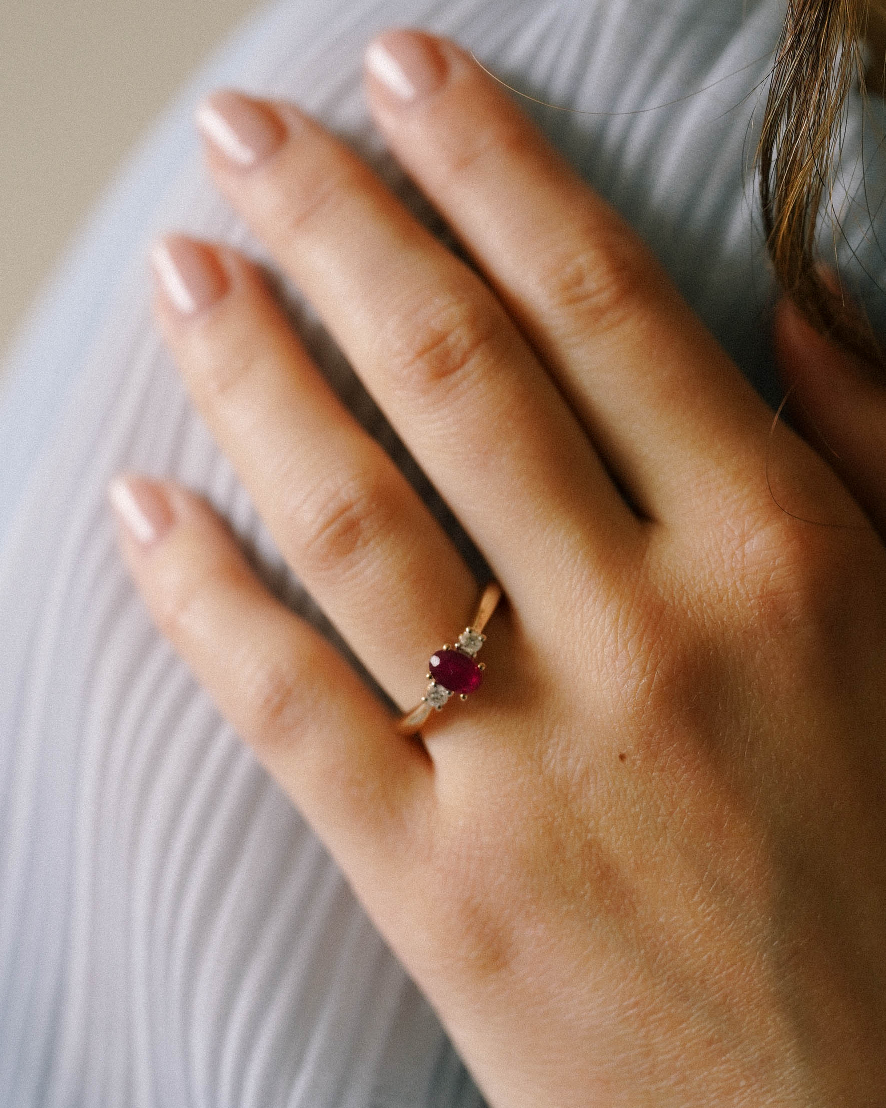 Lenie | Vintage Ruby Solitaire & Diamant Details