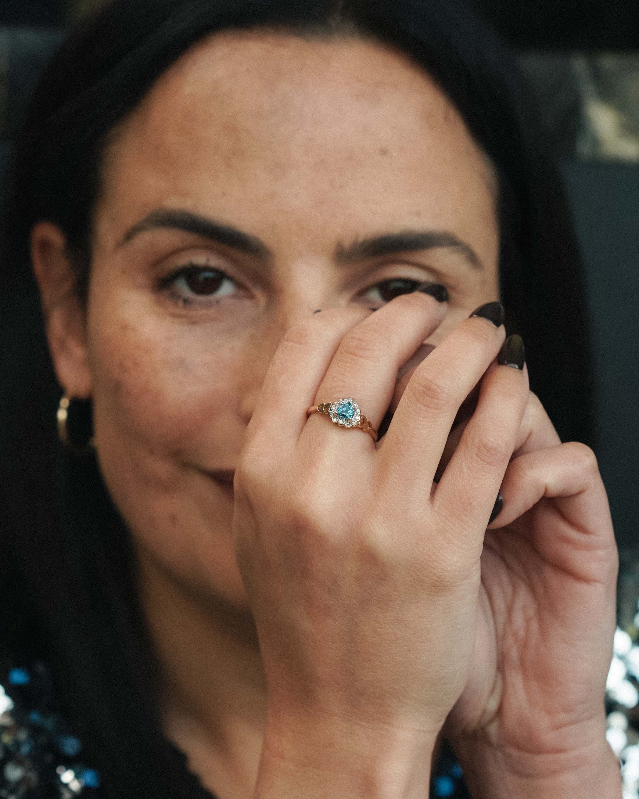 Mathilde | Vintage Blauwe Topaas & Diamant Halo Ring