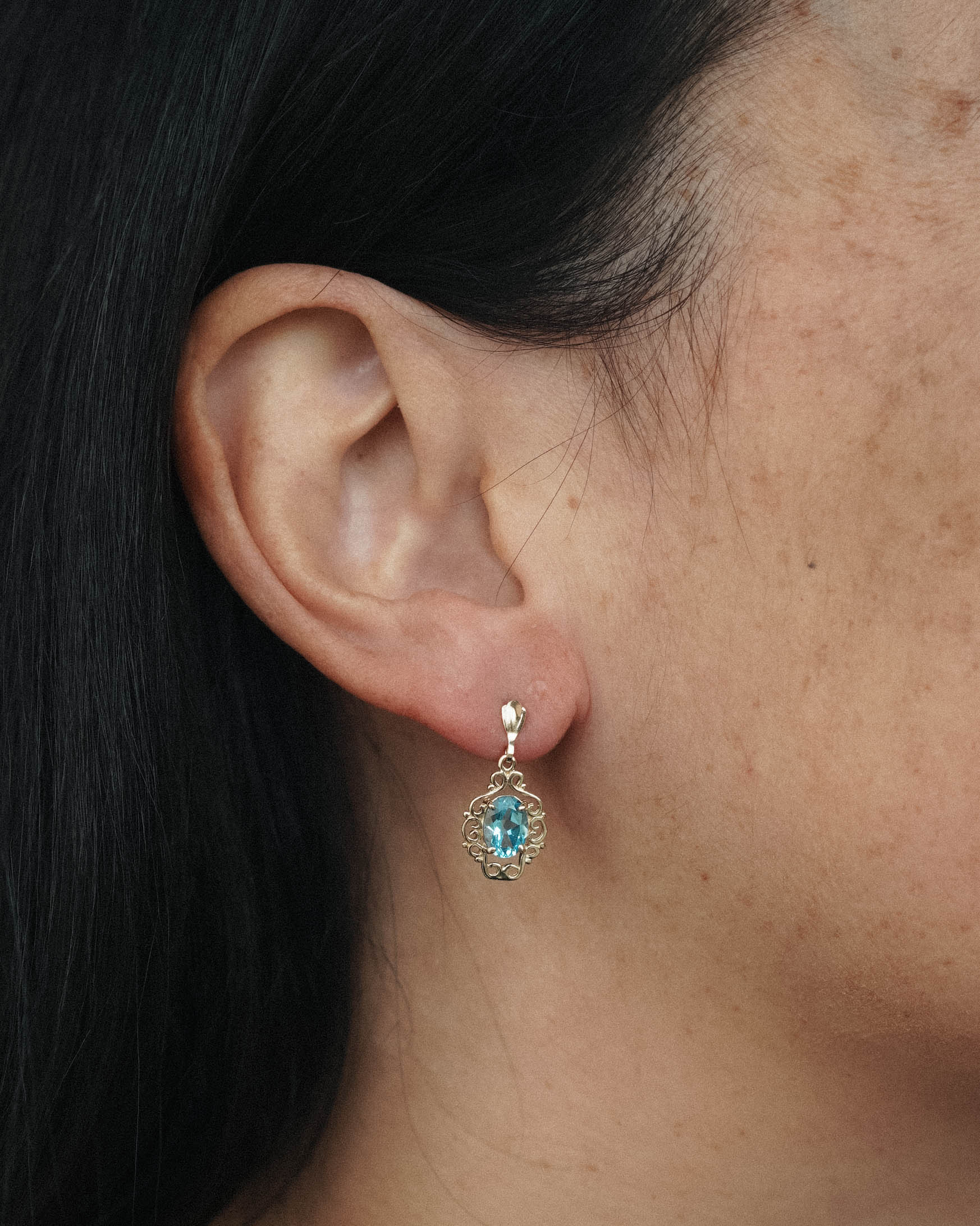 Thaloria | Vintage Blauwe Topaas Oorbellen