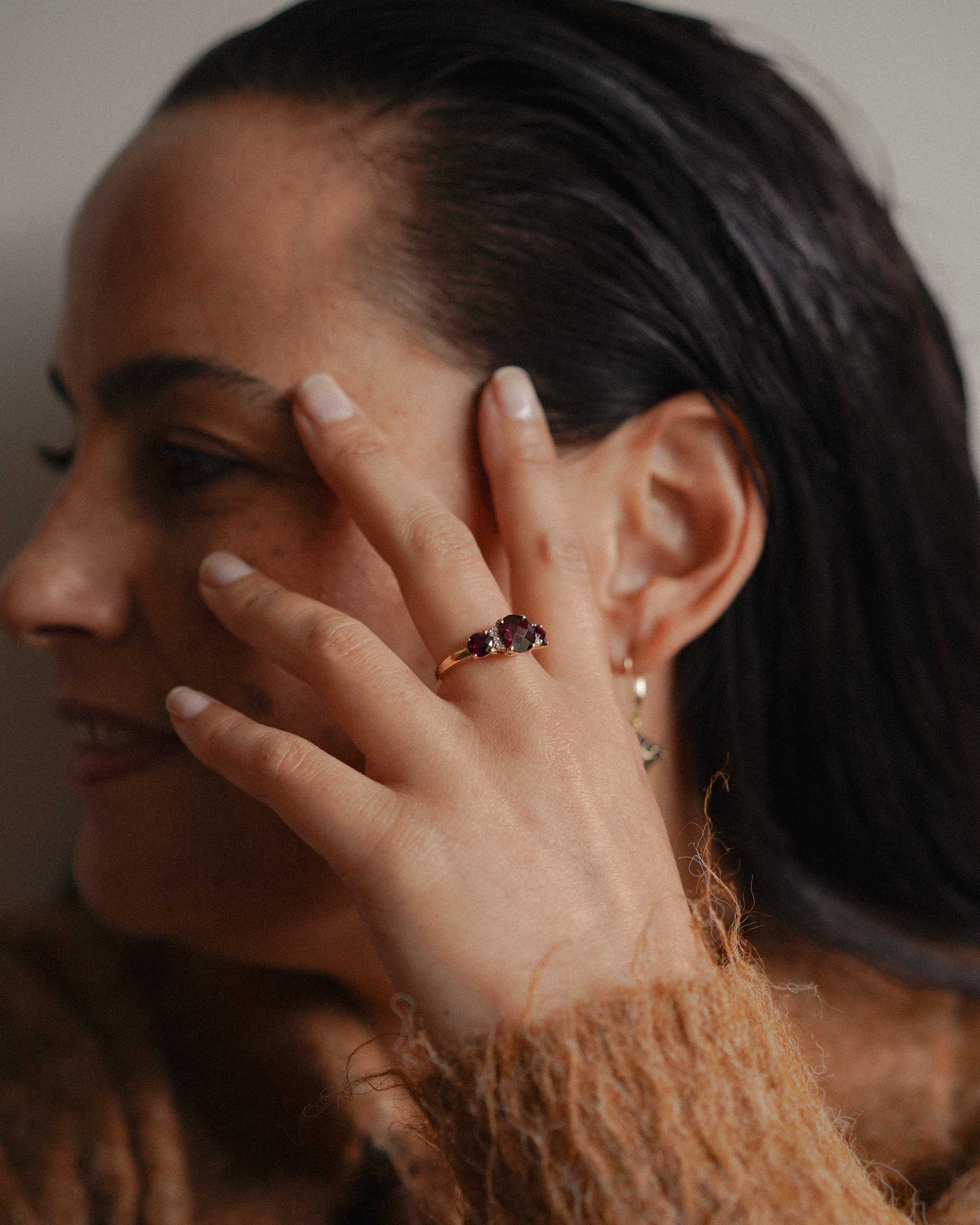 Rafaela | Vintage Granaat & Diamant Driesteen Ring