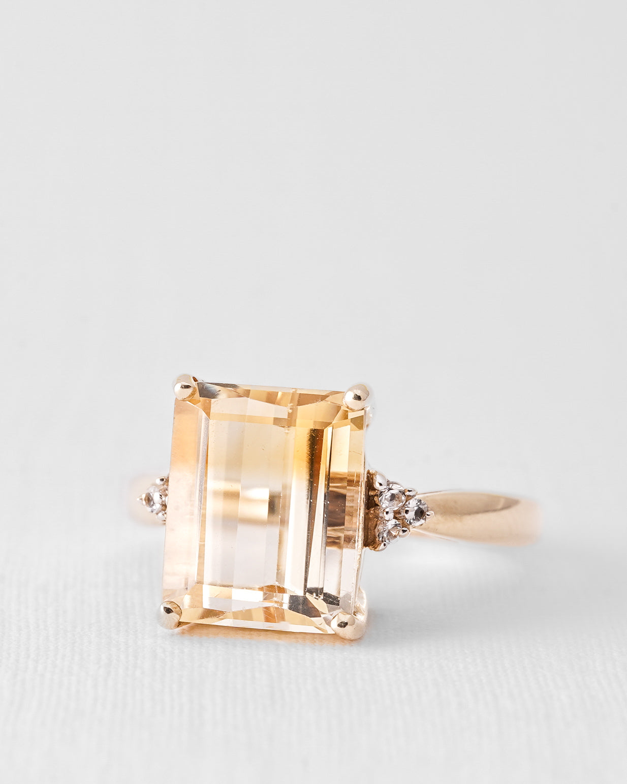 Elira | Vintage Bi-Colour Kwarts & Witte Saffier Ring