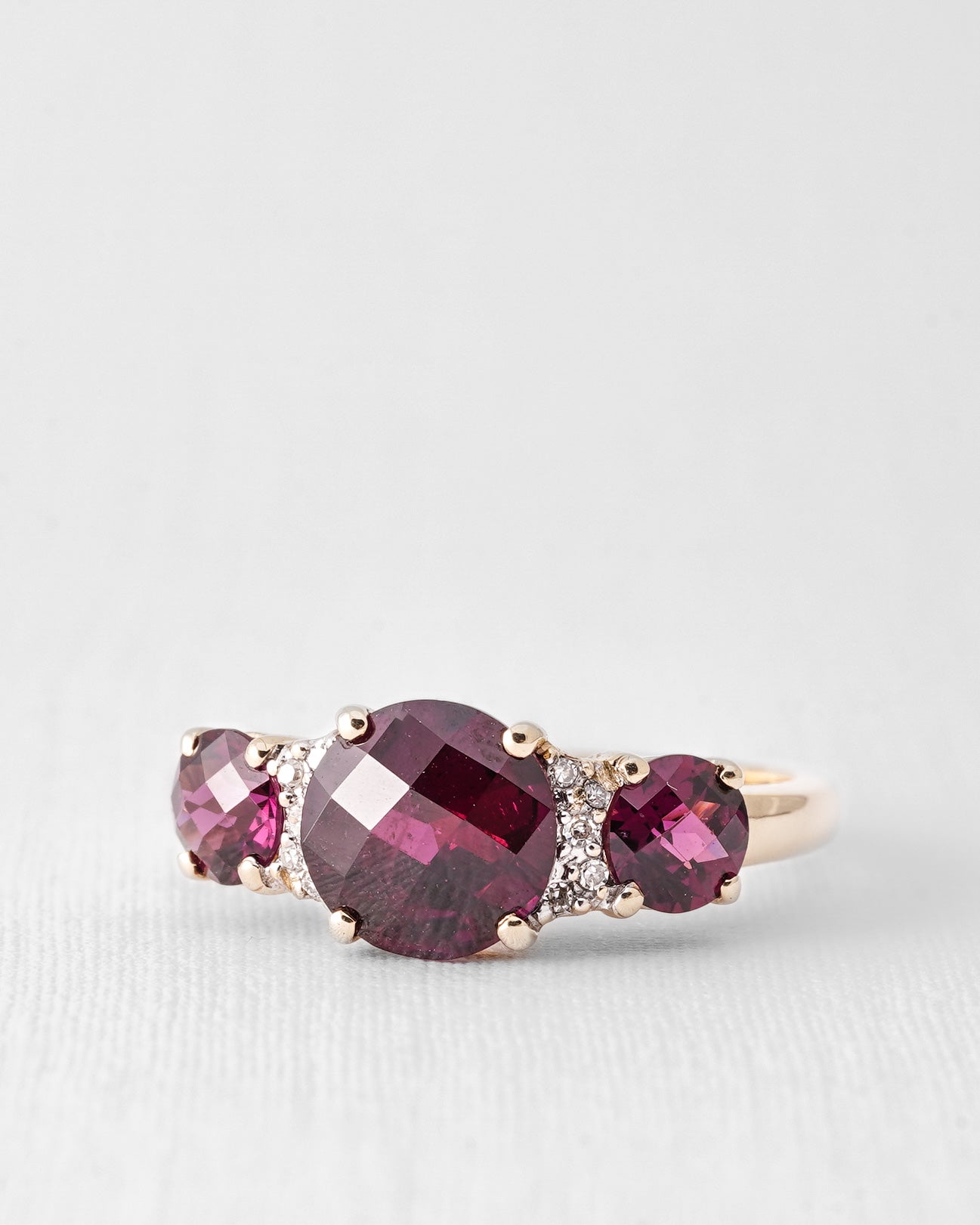 Rafaela | Vintage Granaat & Diamant Driesteen Ring