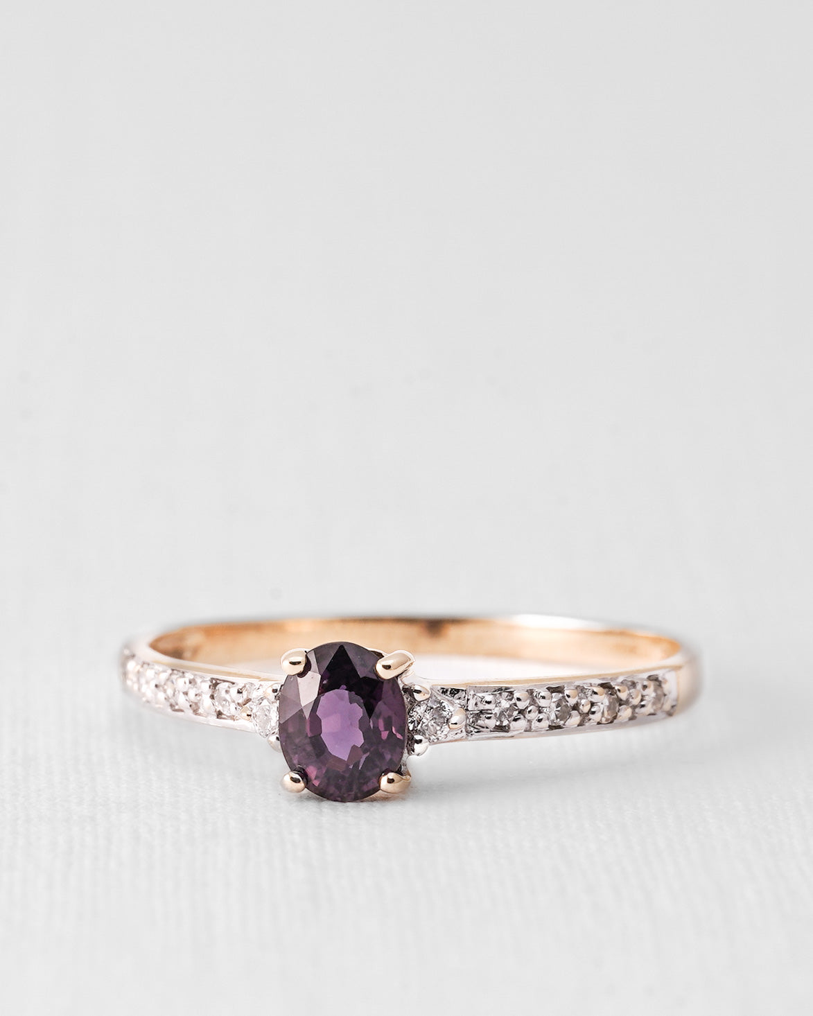 Junia | Vintage Spinel Solitair & Diamant Details Ring