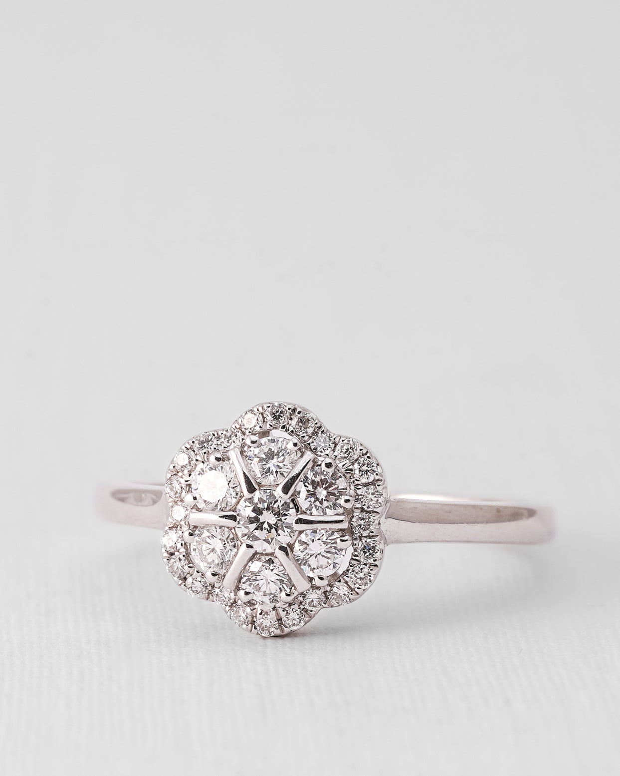 Clarina | 14K Witgoud & Diamant Brilliant (0.2ct) Cut Ring