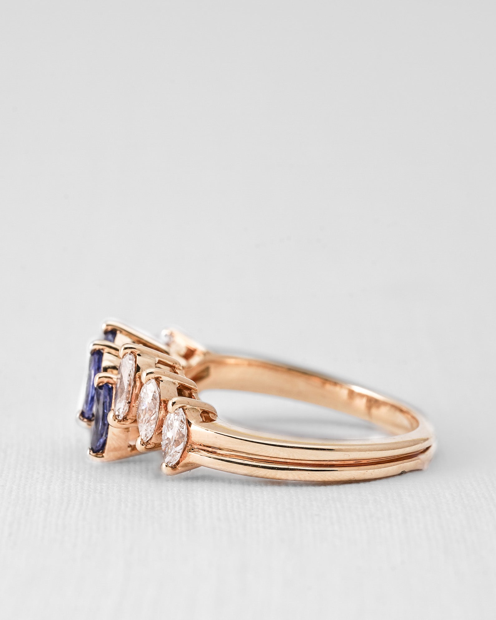 Seleste | 18K Geelgoud & Saffier Marquise (0.5ct) Cut & Diamant (0.65ct) Brilliant Cut Ring