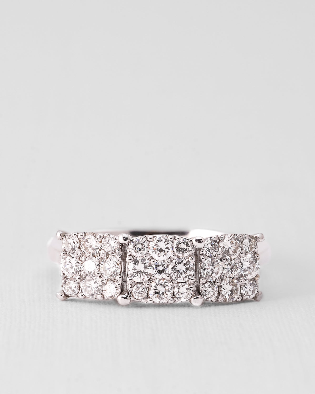 Lydiana | 18K Witgoud & Diamant (0.75ct) Brilliant Cut Ring