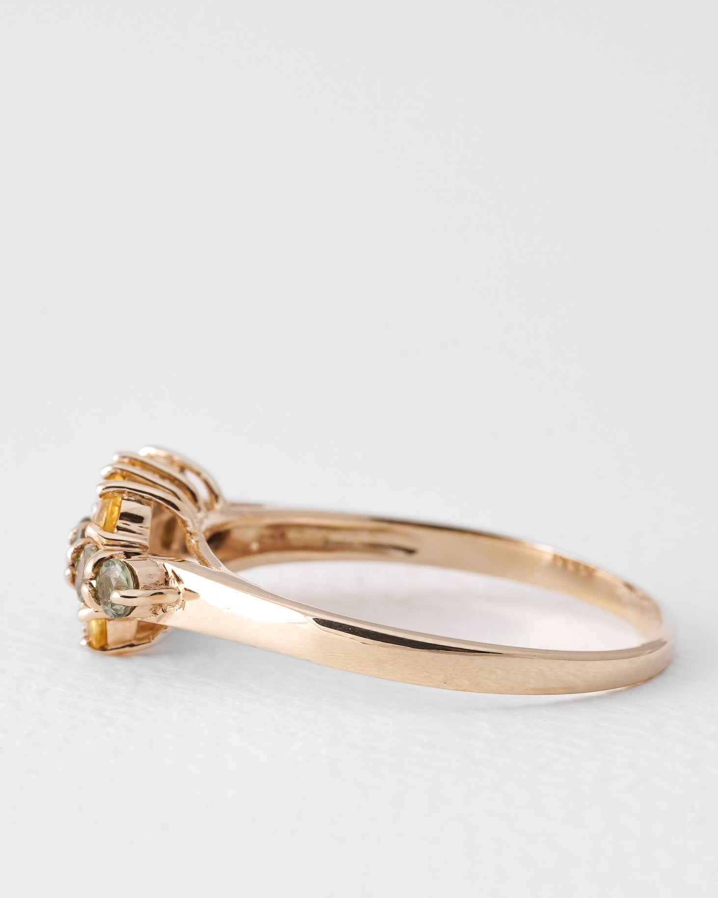 Tami | Vintage Geel & Groene Saffier Cluster Ring