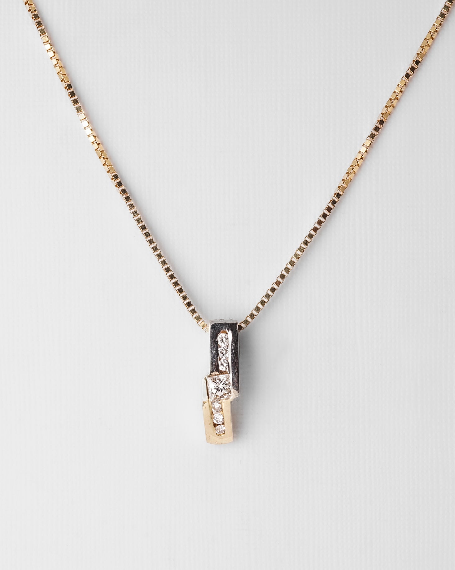 Ebba | 14K Wit & Geel Gouden (0.14ct) Diamanten Hanger