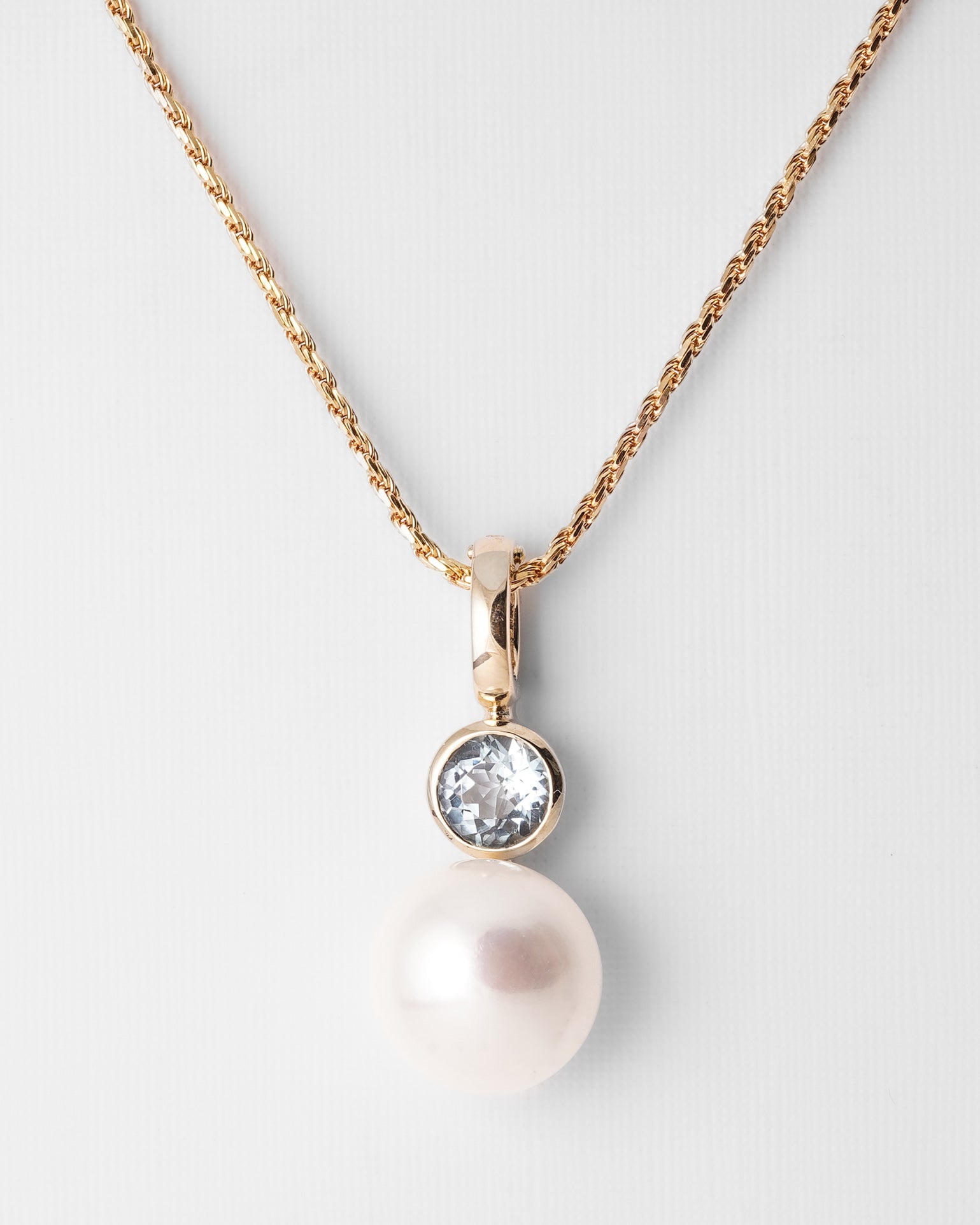 Alia | 14K Geel Gouden Zoutwater Parel & Aquamarijn Hanger