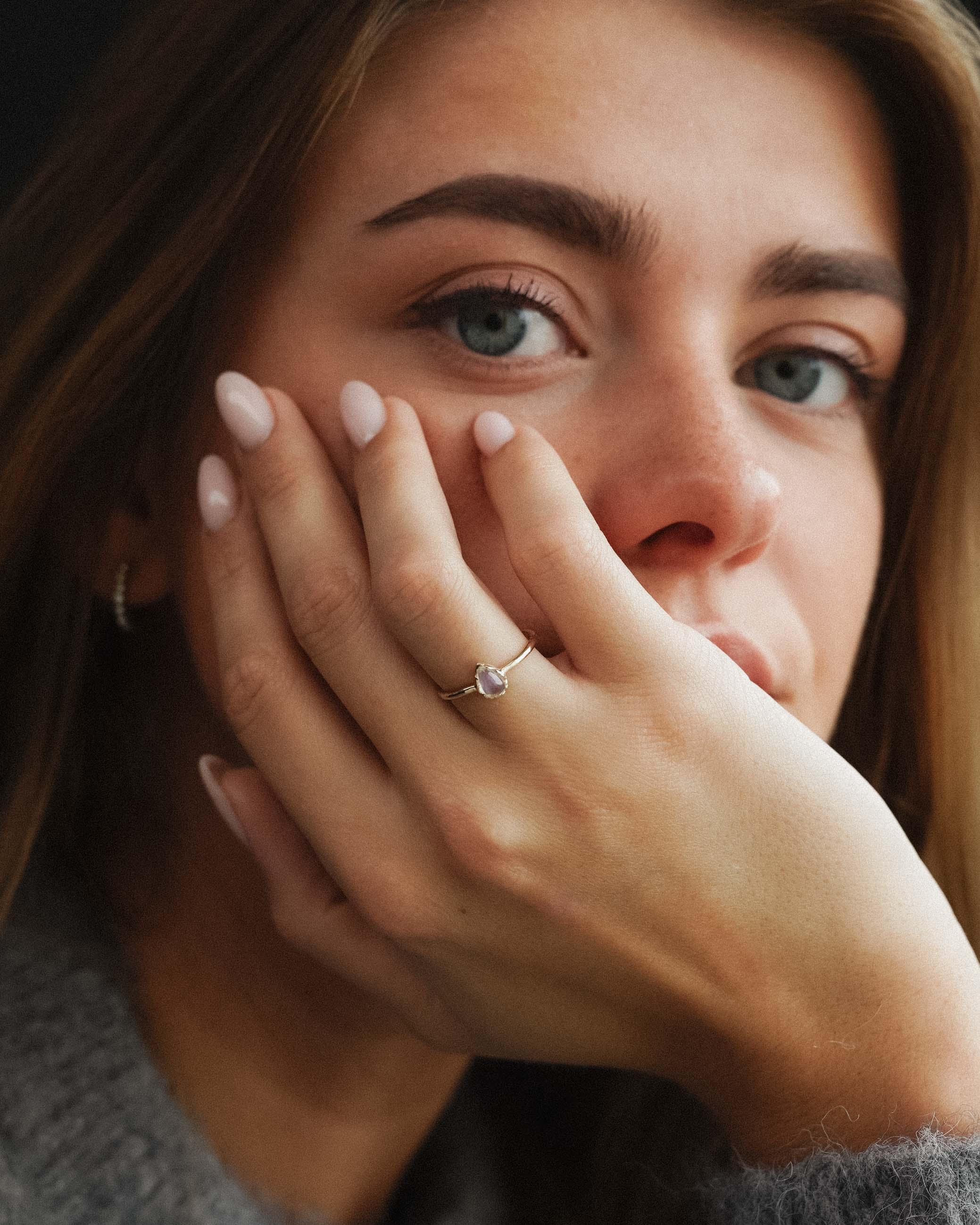 Maelis | 14K Maansteen Solitair Pear Cut Ring