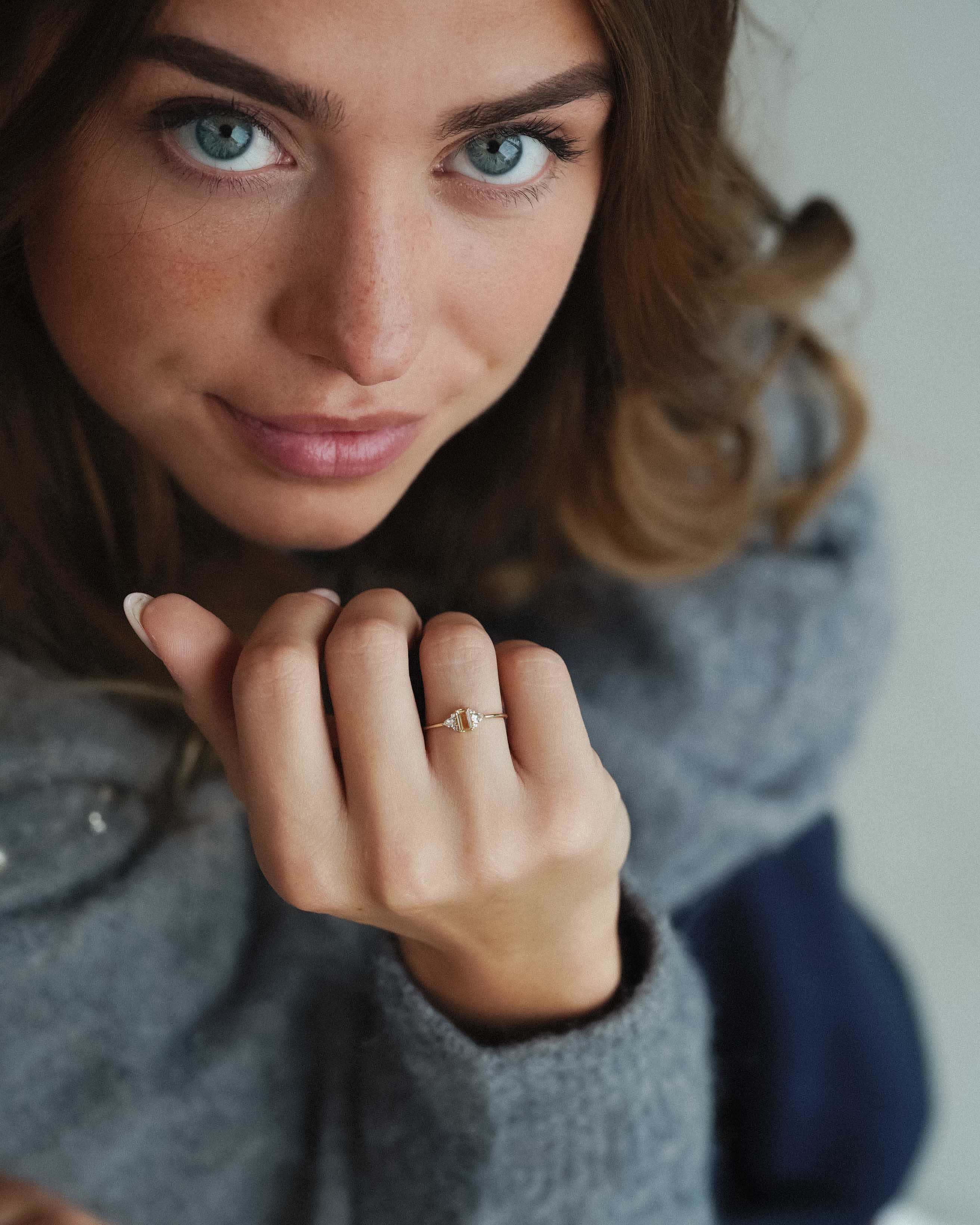 Solenne | 14K Citrien Solitair & Witte Saffier Details Ring