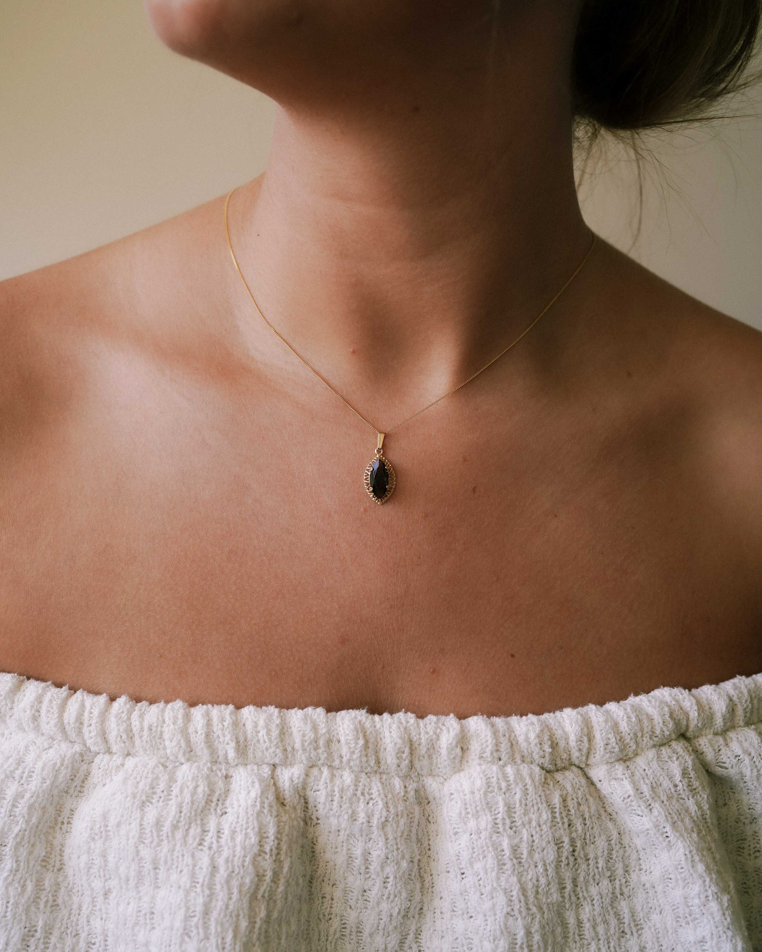 Zeni | Vintage Smokey Kwarts Hanger