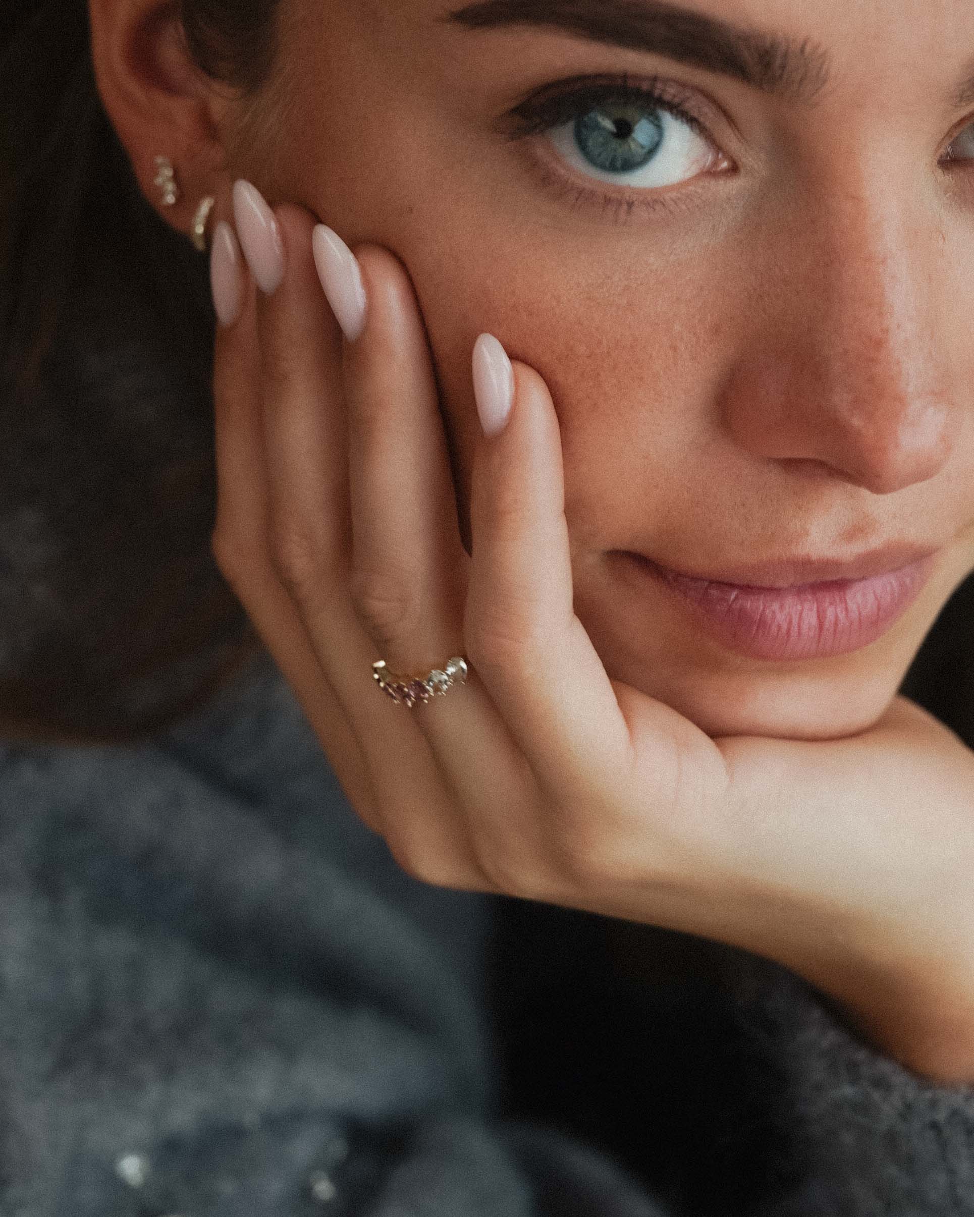 Elowen | 14K Toermalijn, Roze Saffier & Witte Saffier Half Eternity Ring