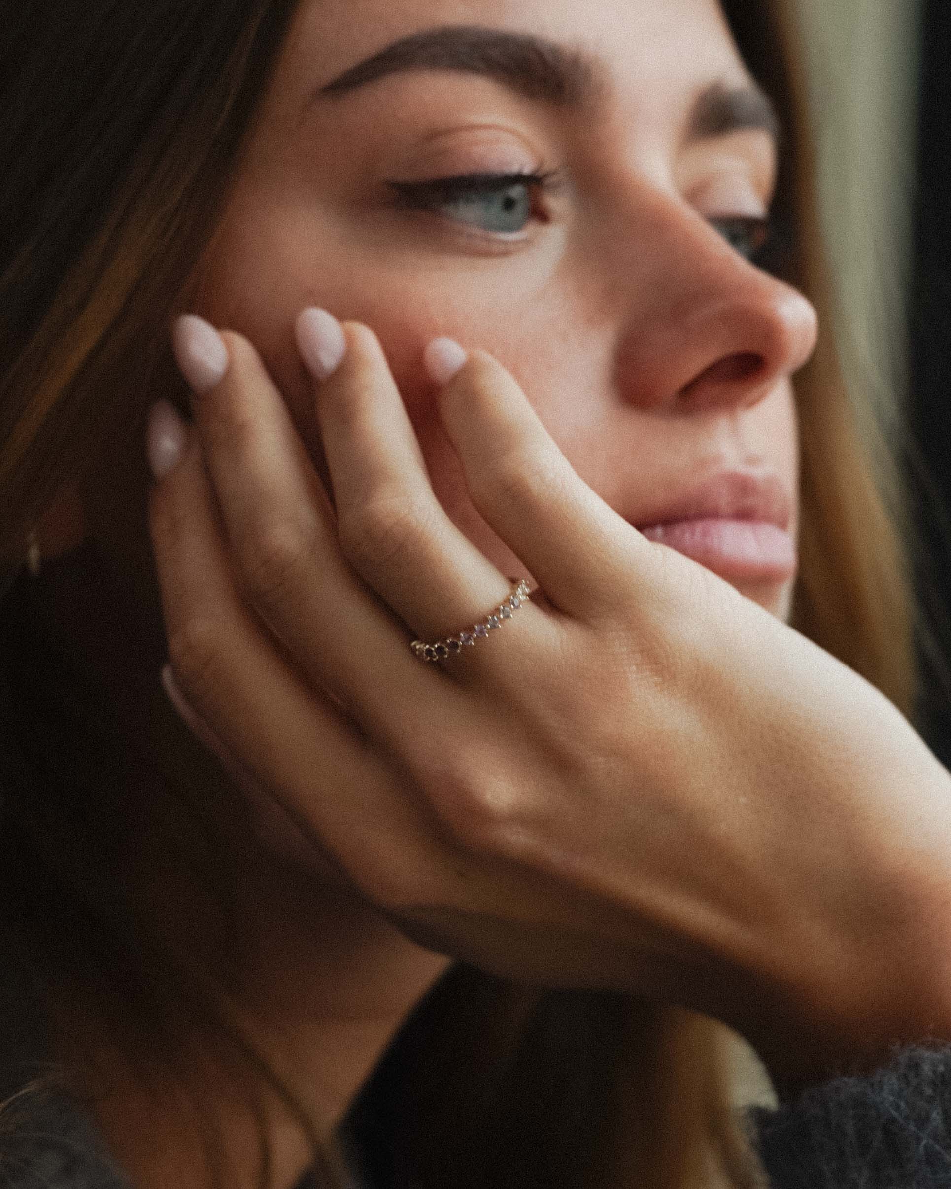 Vionne | 14K Amethist, Cordieriet & Witte Saffier Pavé Ring