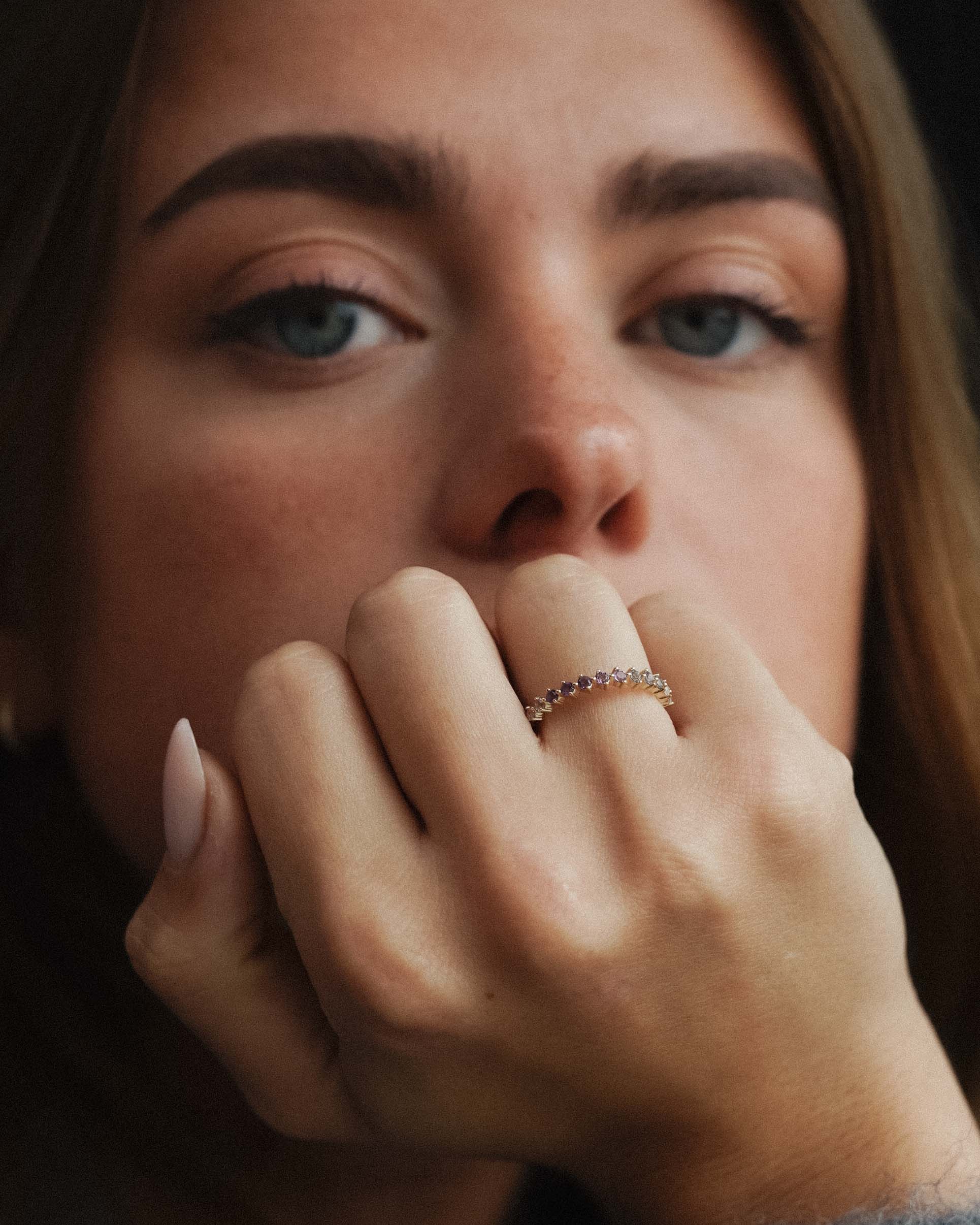 Vionne | 14K Amethist, Cordieriet & Witte Saffier Pavé Ring