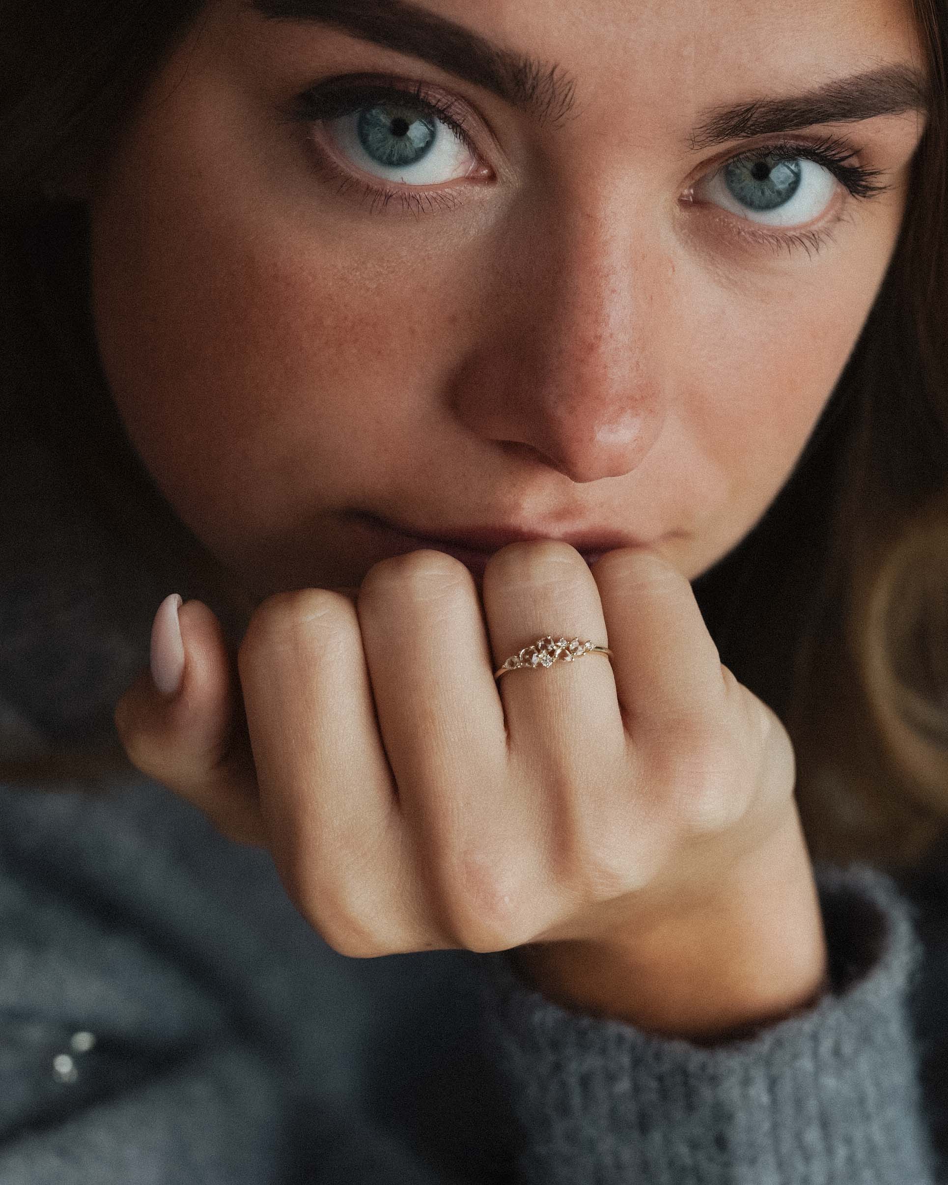 Elysia | 14K Witte Saffier Cluster Ring