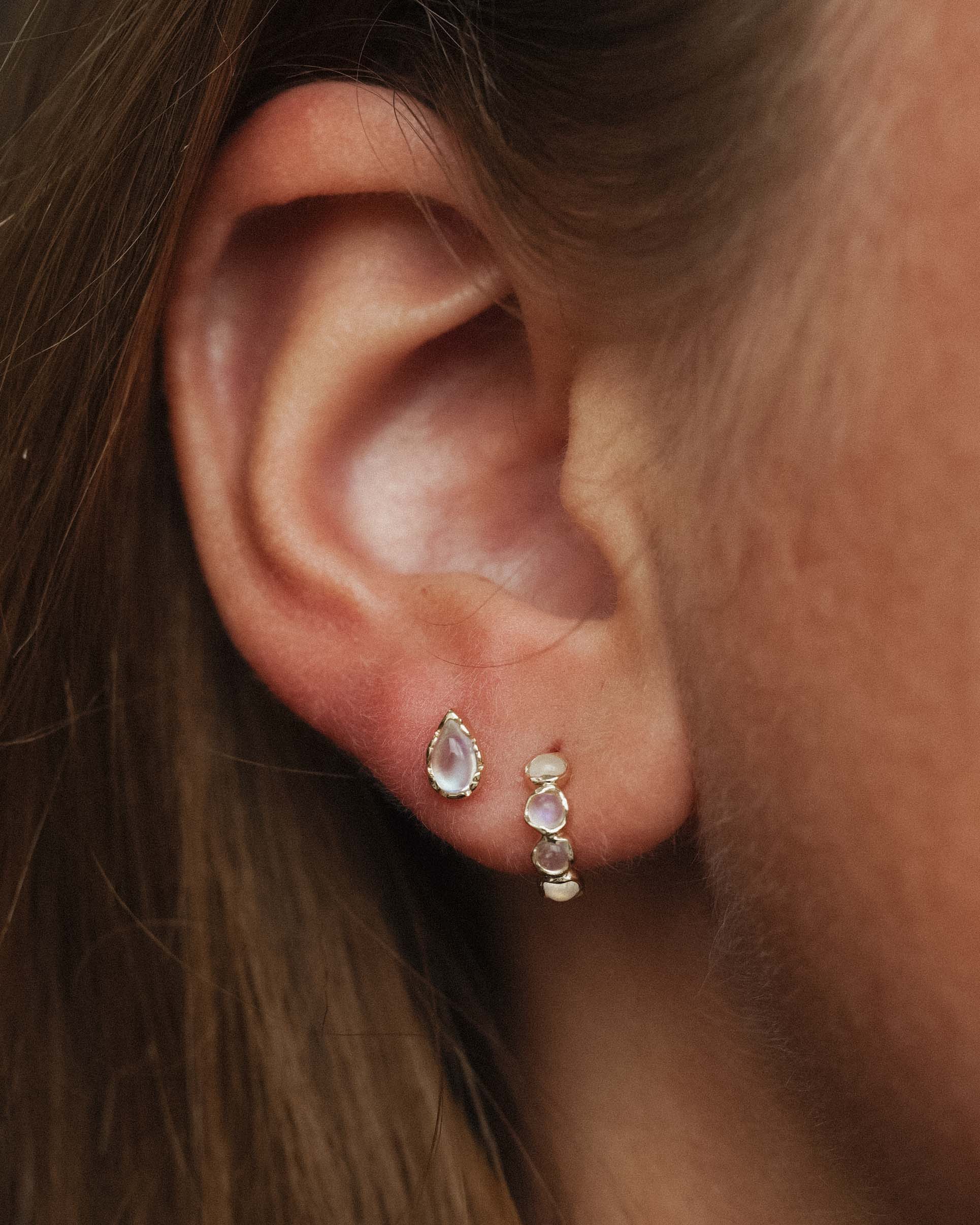 Ardea | 14K Maansteen Pear Cut Studs