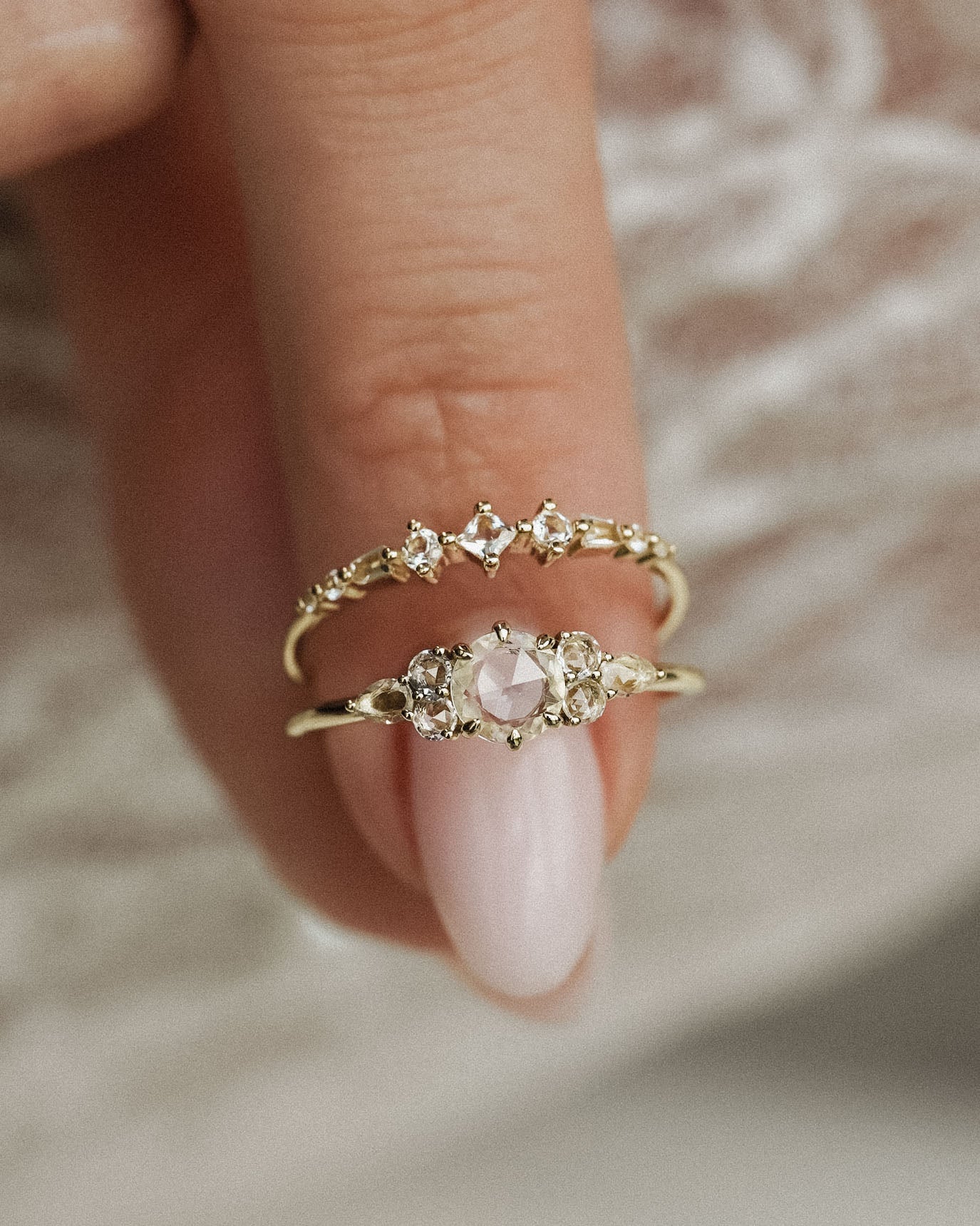 Evadne | 14K Witte Topaas Stacking Ring