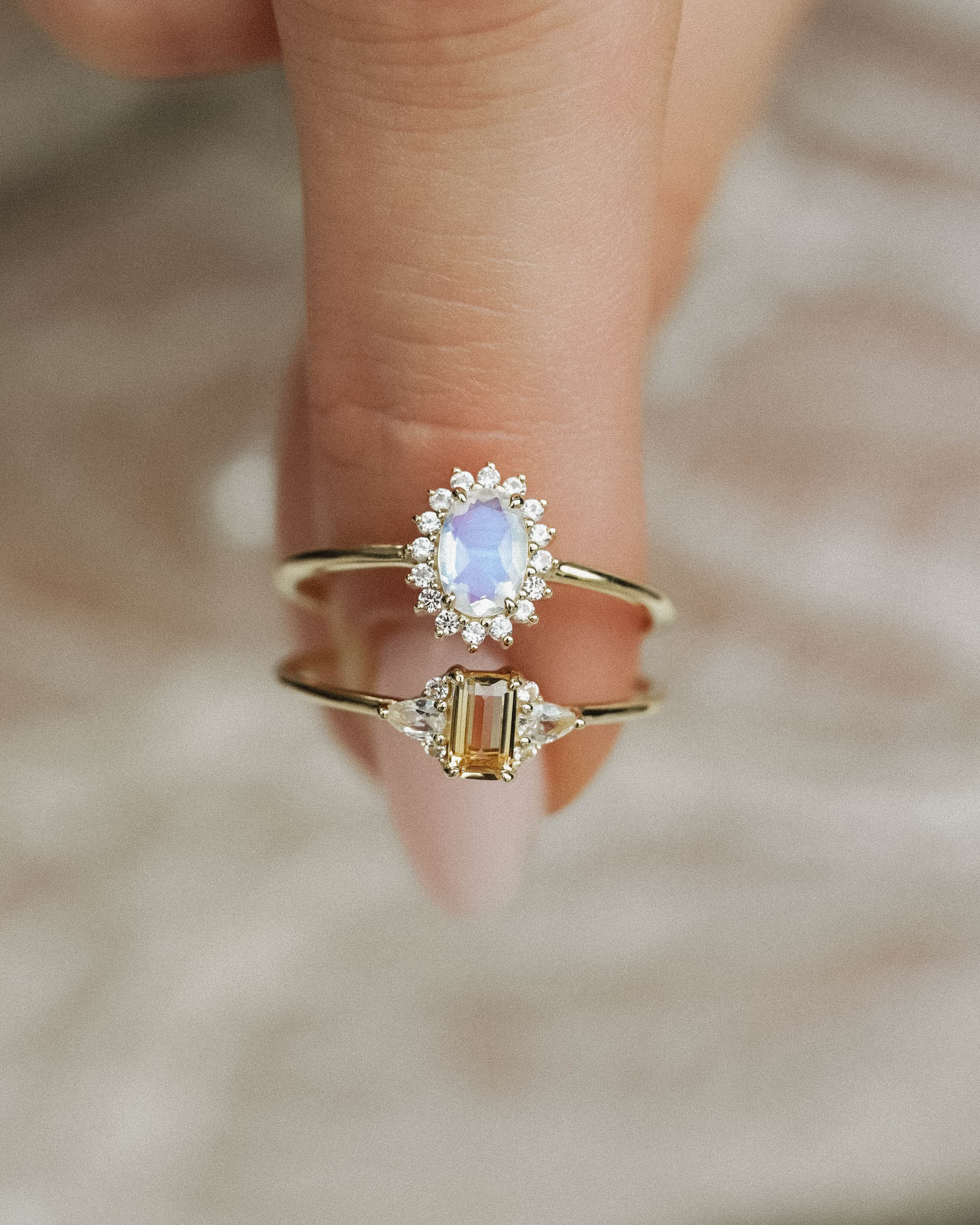 Solenne | 14K Citrien Solitair & Witte Saffier Details Ring