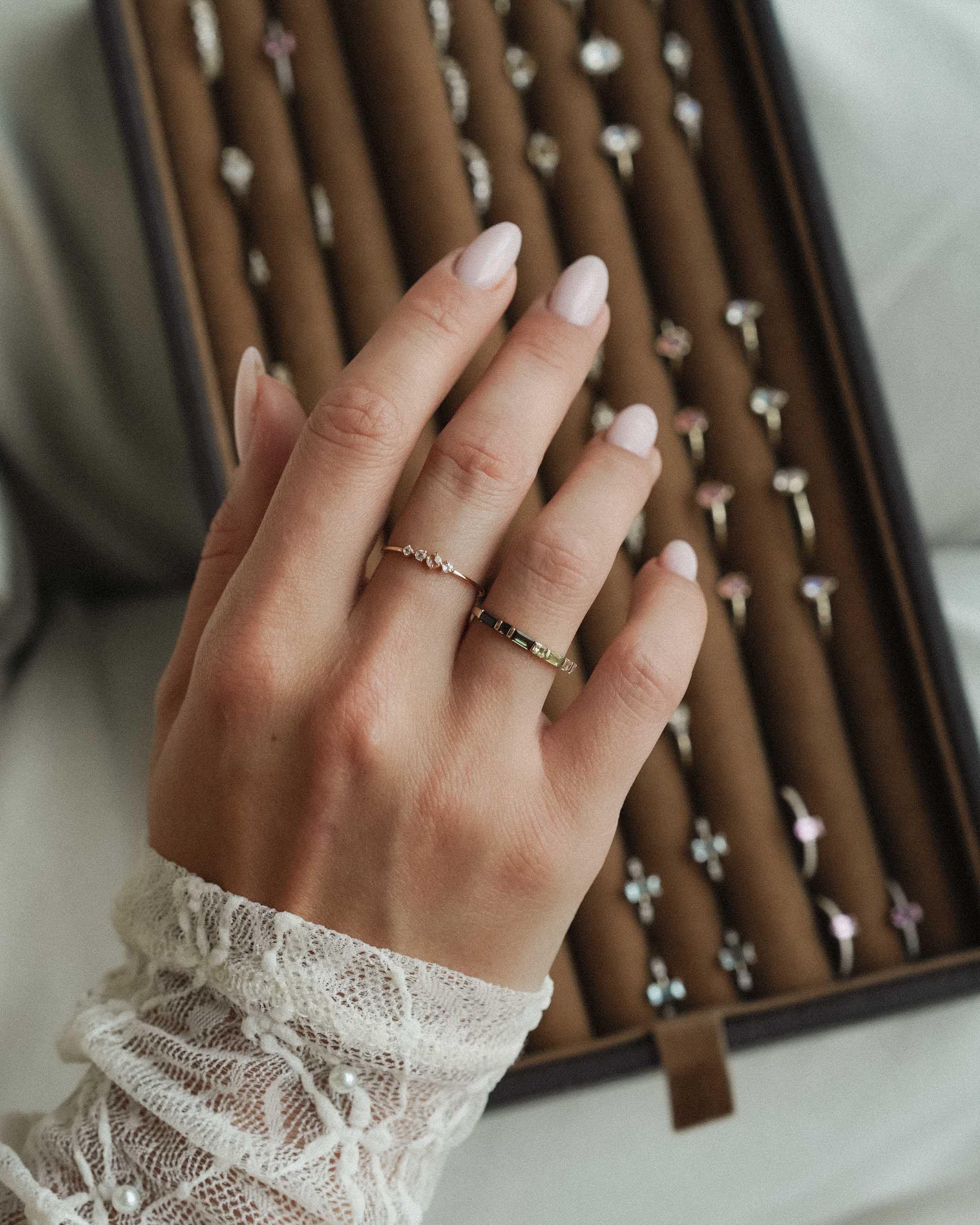 Mirelle | 14K Toermalijn, Olivijn & Witte Saffier Baguette Ring