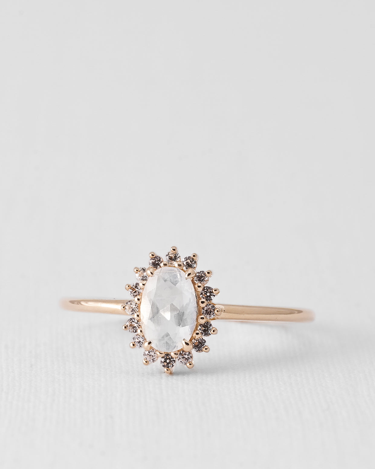 Hanna | 14K Blauwe Maansteen & Witte Saffier Cluster Ring