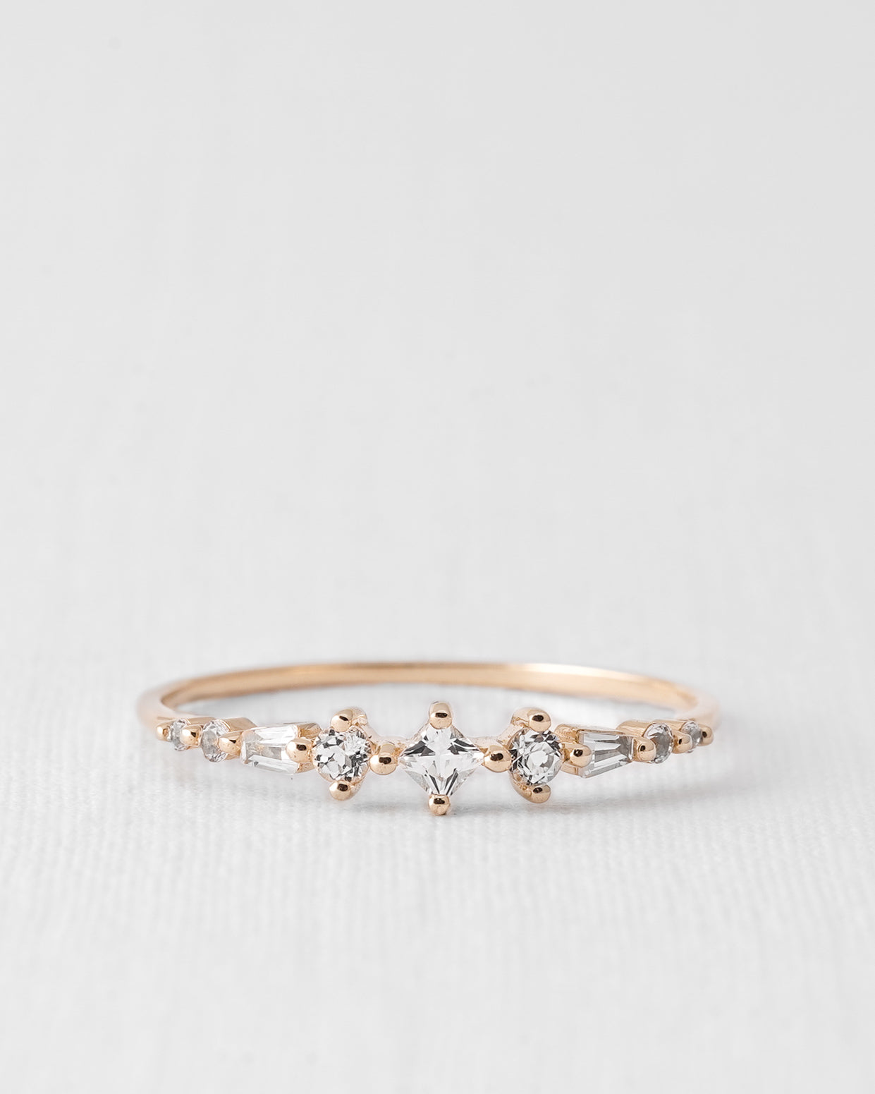 Evadne | 14K Witte Topaas Stacking Ring