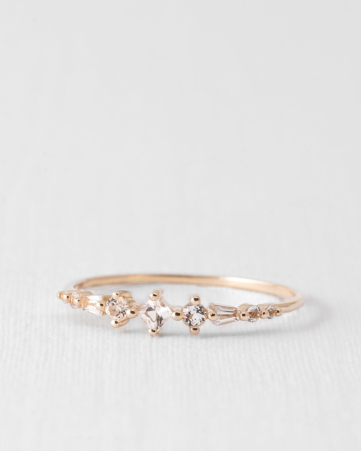 Evadne | 14K Witte Topaas Stacking Ring