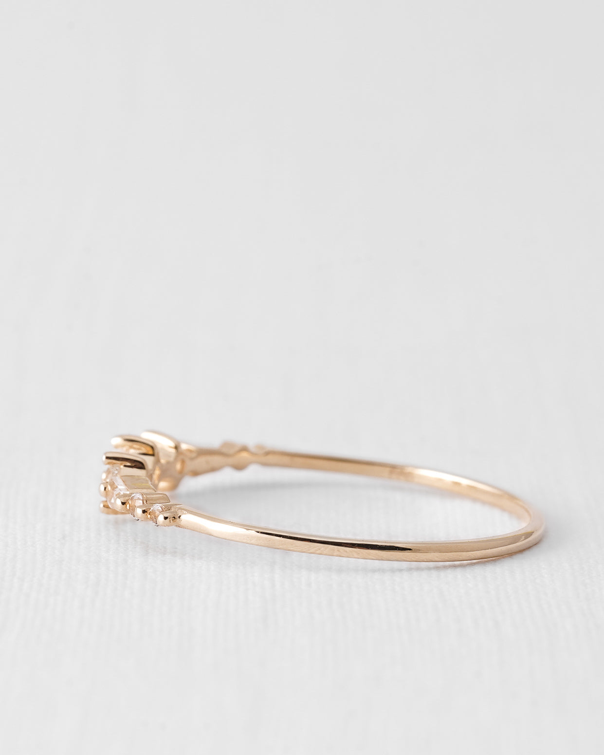 Evadne | 14K Witte Topaas Stacking Ring