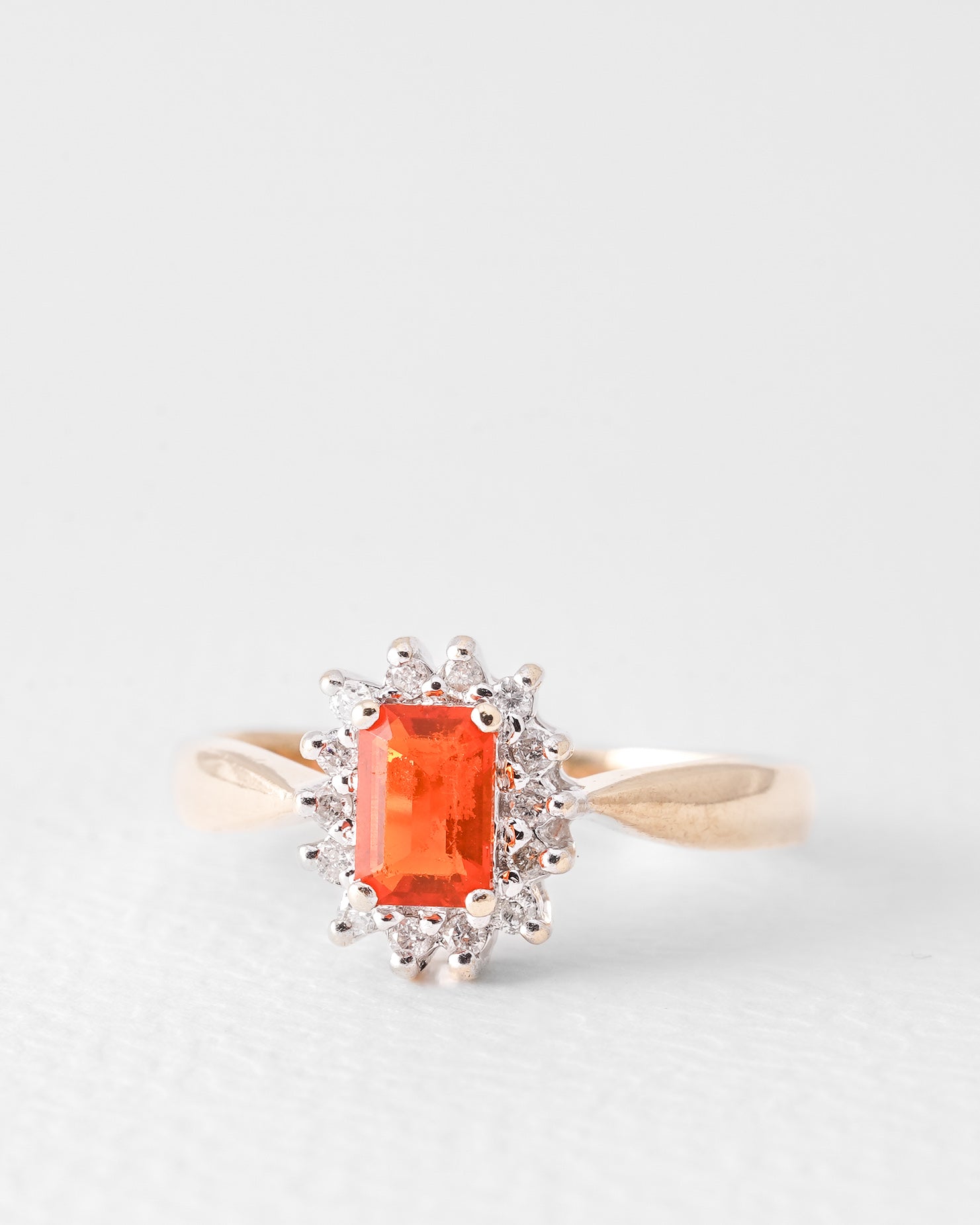 Meva | Vintage Vuur Opaal & Diamant Ring