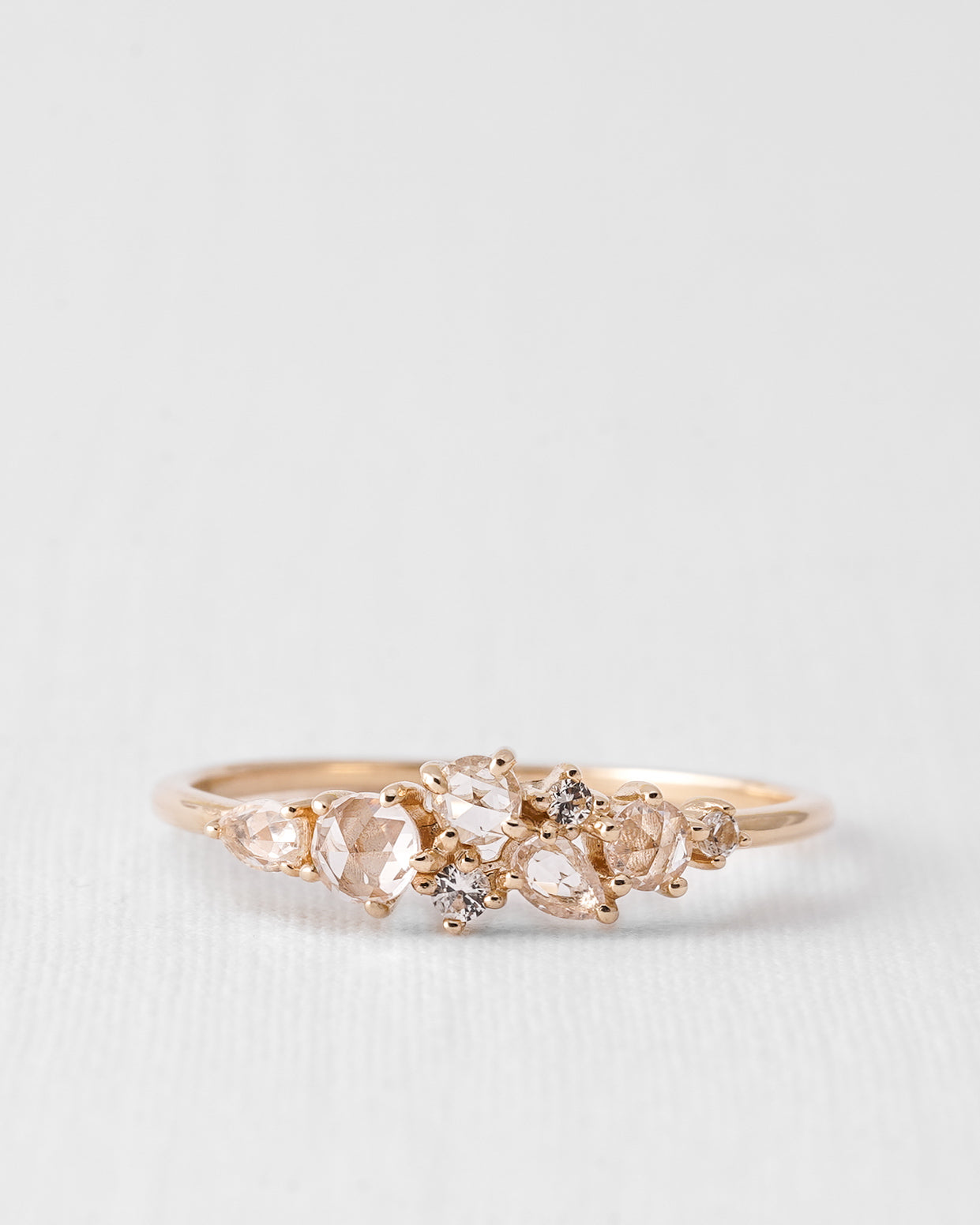 Elysia | 14K Witte Saffier Cluster Ring