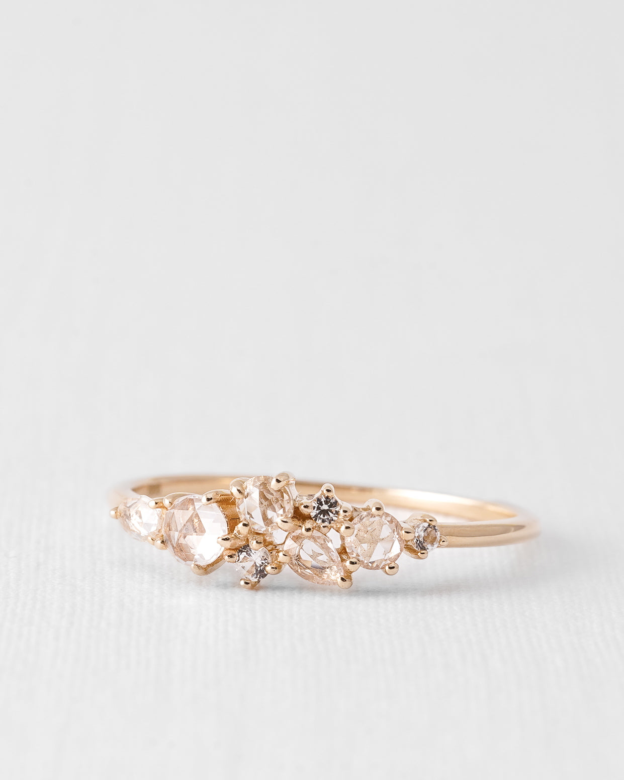Elysia | 14K Witte Saffier Cluster Ring