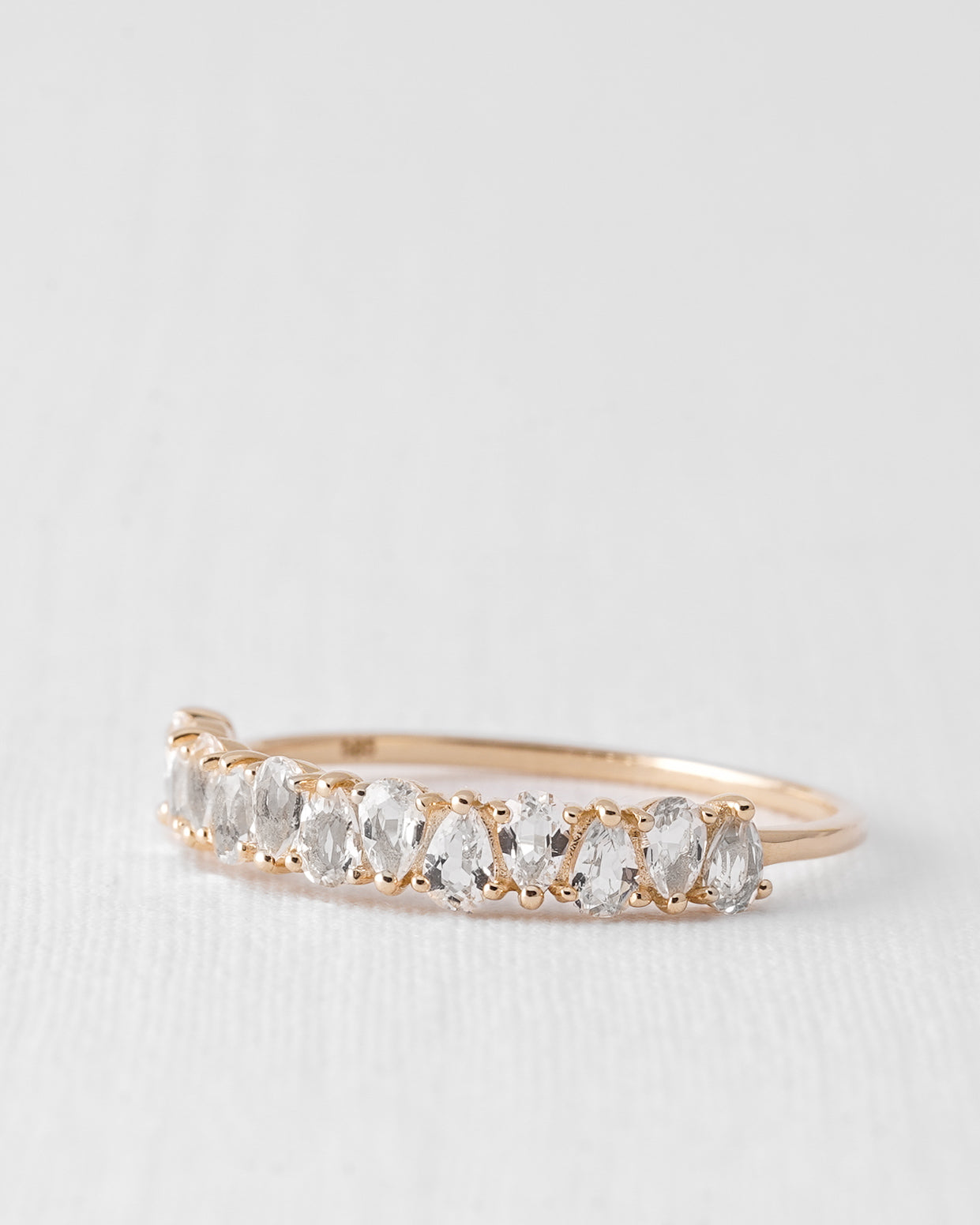 Eirene | 14K Witte Topaas Half Eternity Pear Cut Ring