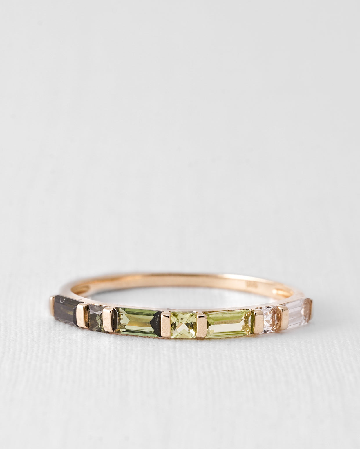 Mirelle | 14K Toermalijn, Olivijn & Witte Saffier Baguette Ring