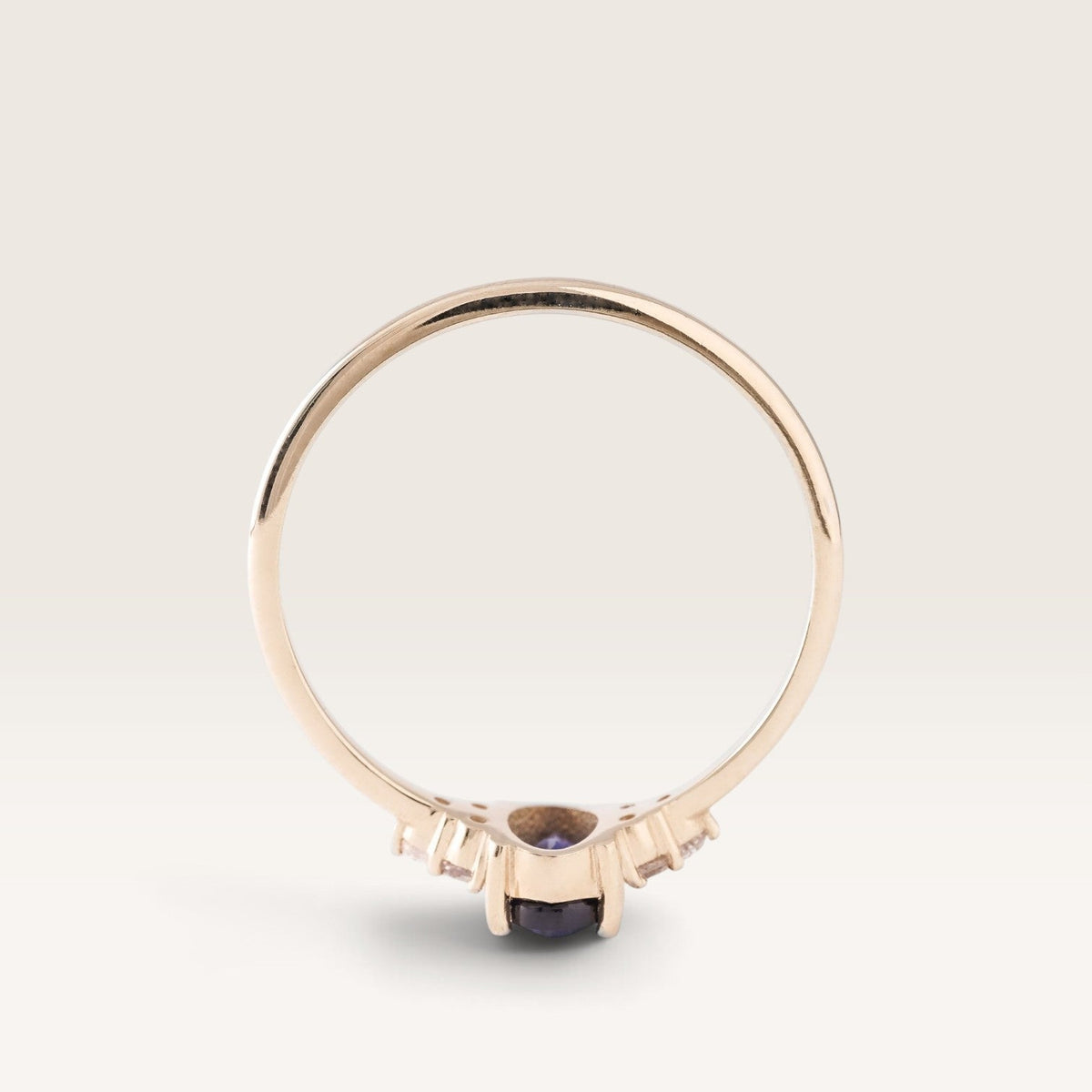 Ella | Saffier Solitaire & Diamant Ring - Menina Amsterdam