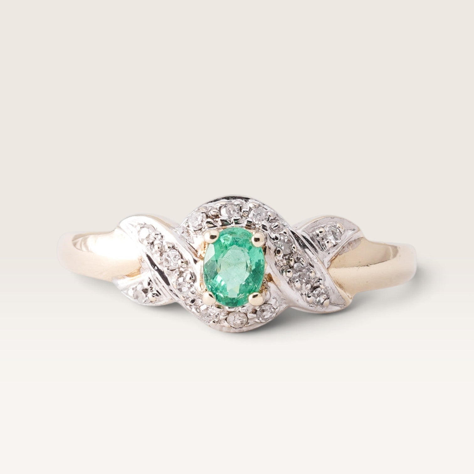 Elle | Vintage Emerald and Diamond Ring - Menina Amsterdam