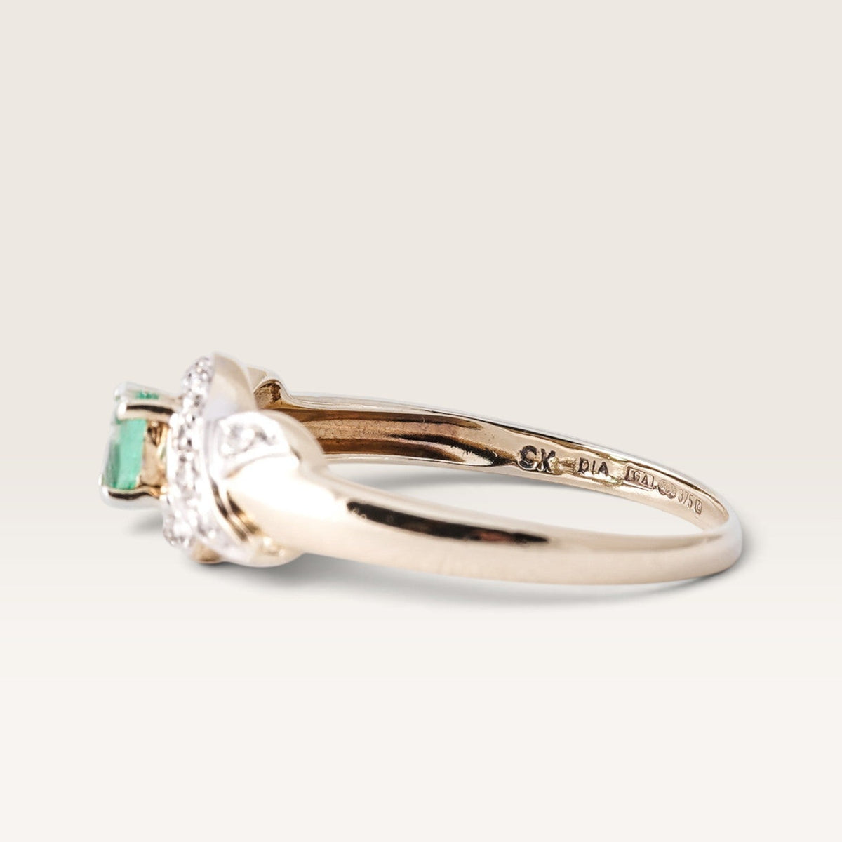 Elle | Vintage Emerald and Diamond Ring - Menina Amsterdam