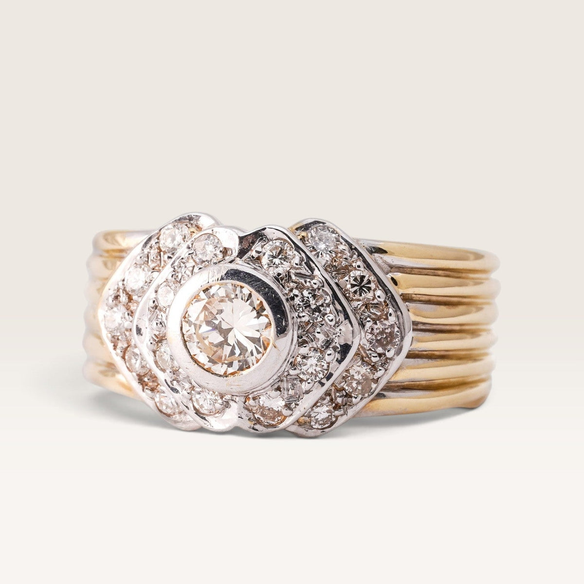 Fenna | 18K Diamond Statement Ring - Menina Amsterdam