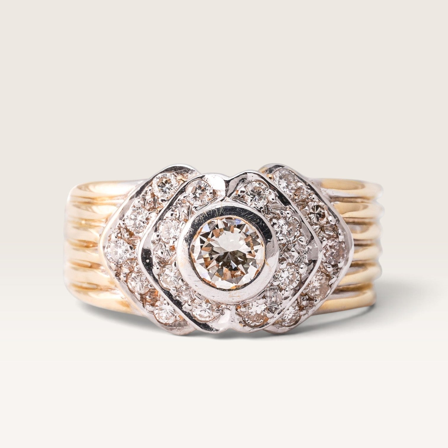 Fenna | 18K Diamond Statement Ring - Menina Amsterdam