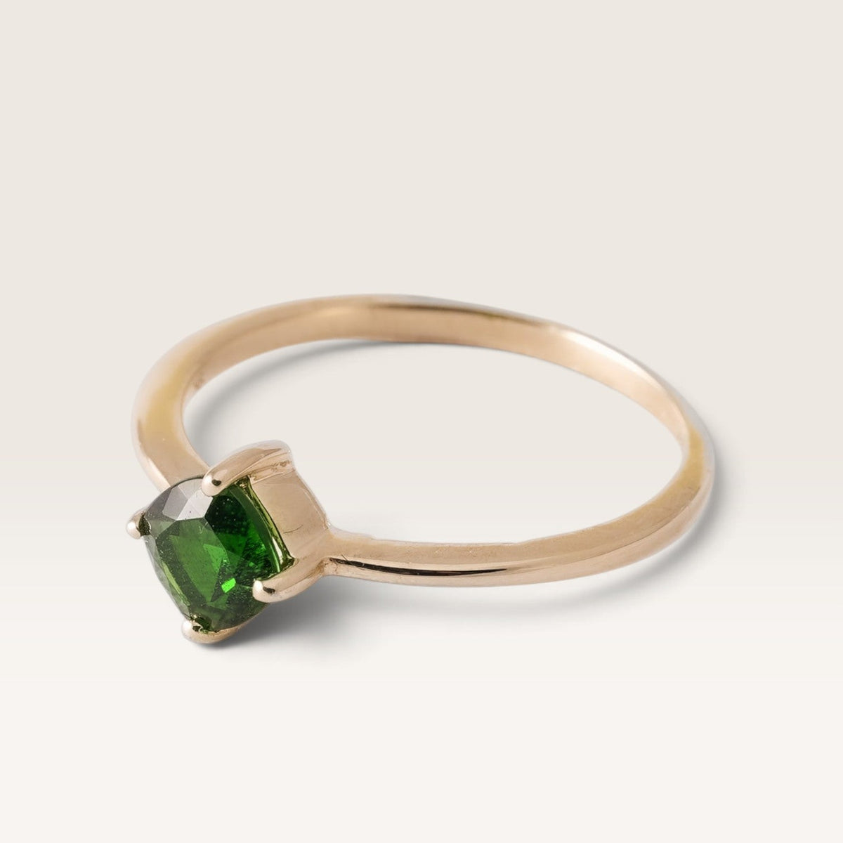 Maelys | Vintage Diopsiet Solitaire Ring - Menina Amsterdam