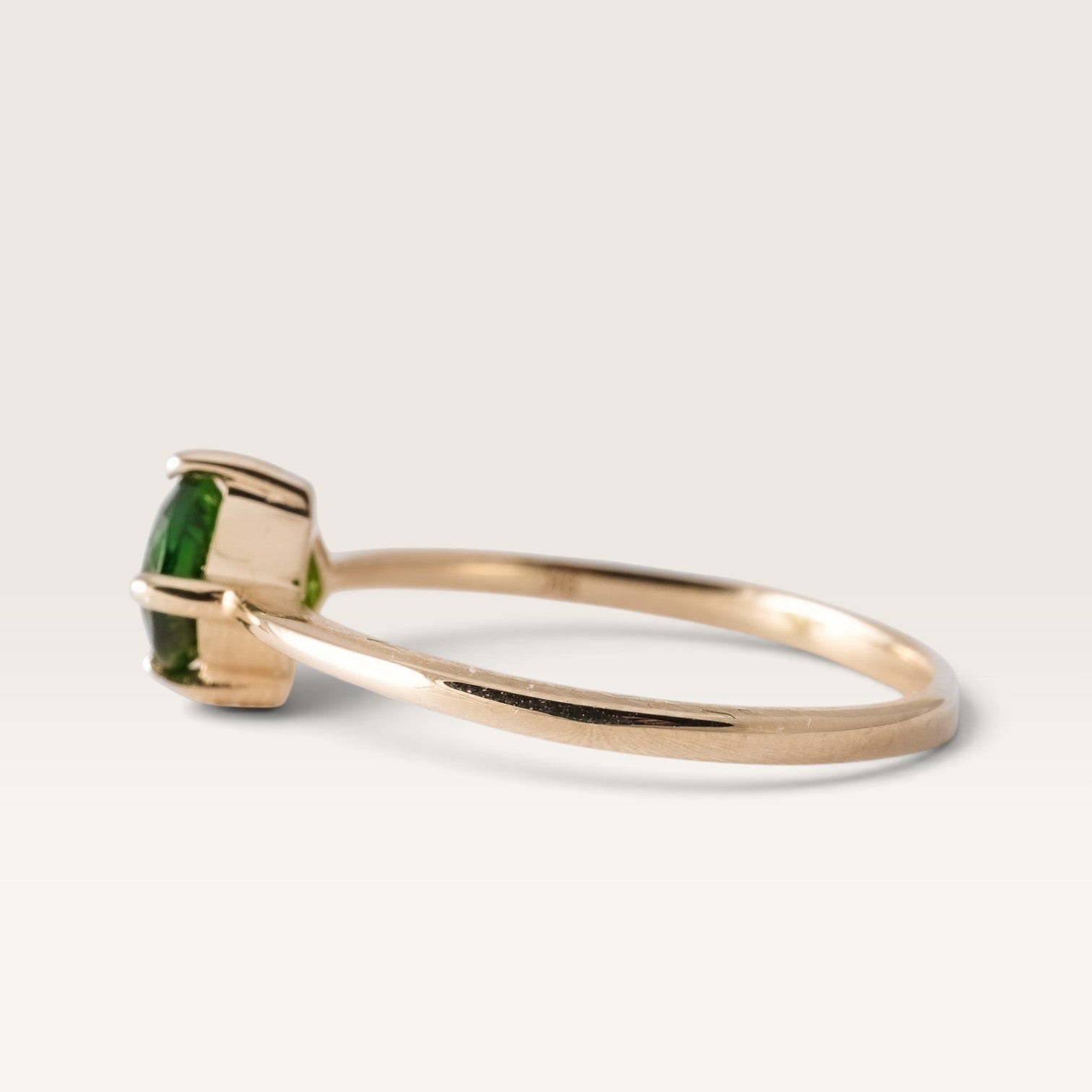 Maelys | Vintage Diopsiet Solitaire Ring - Menina Amsterdam