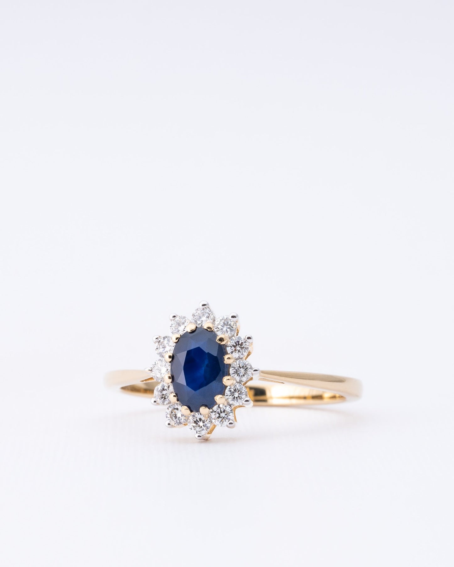 Aletta | 9K & 14K Saffier & Diamant Cluster