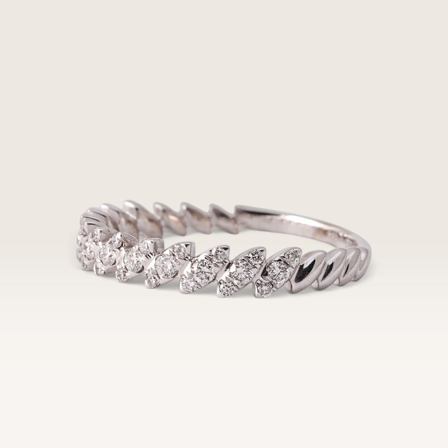 Nalei | 14K Diamant Half Eternity Ring - Menina Amsterdam